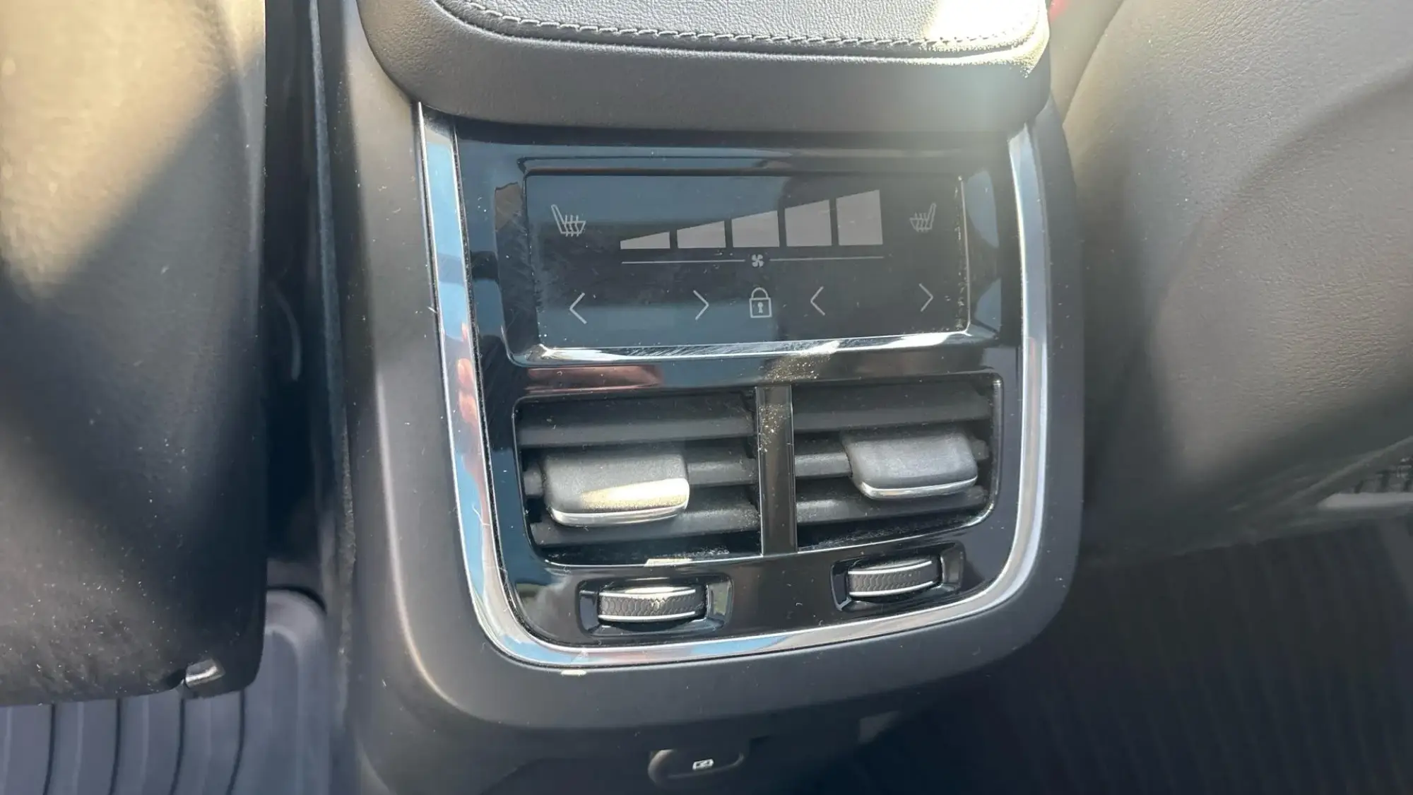 Volvo XC90 Plug-In Hybrid Image 39 Volvo XC90 Plug-In Hybrid Image 39