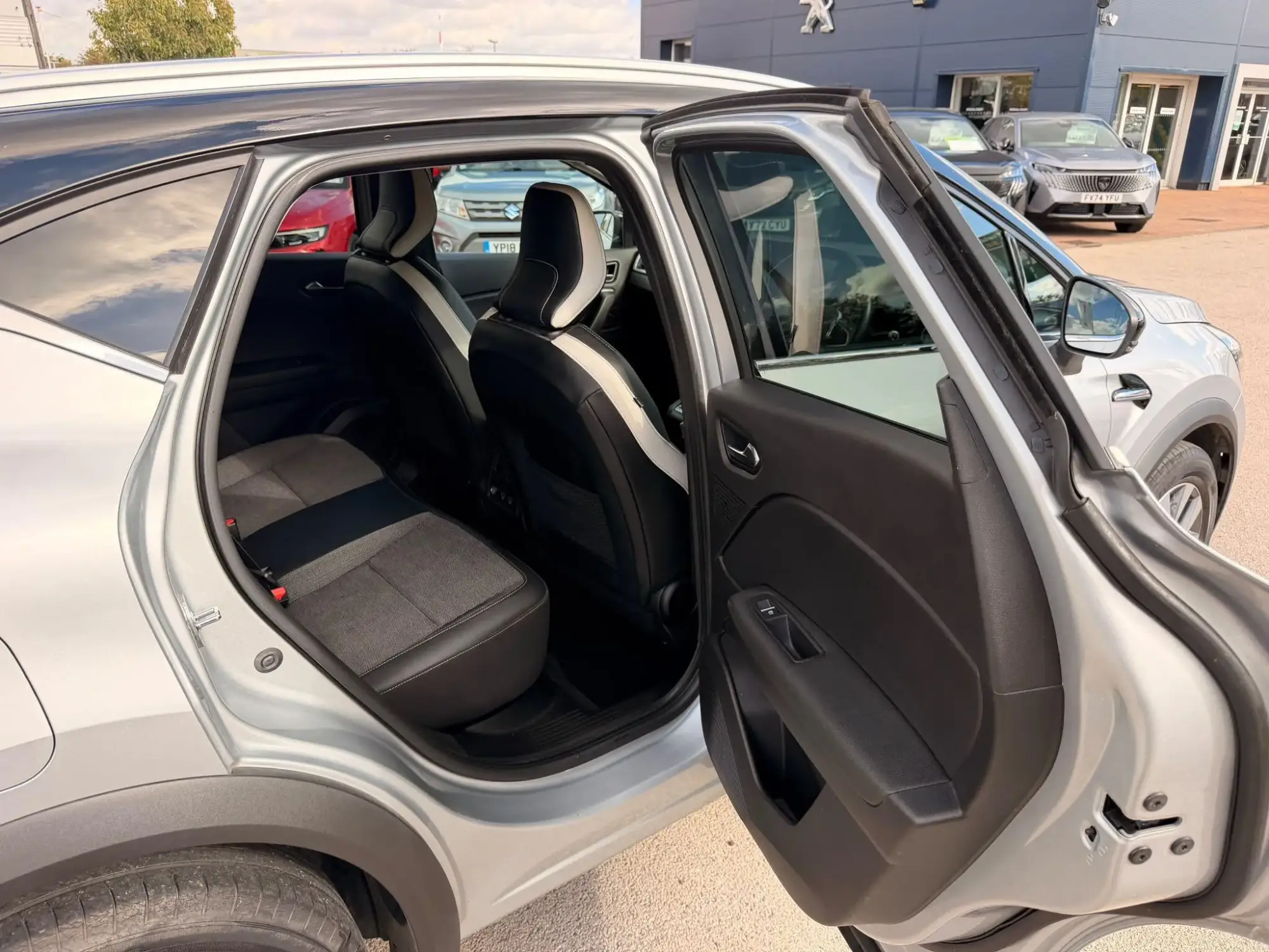 Renault Captur Image 25 Renault Captur Image 25
