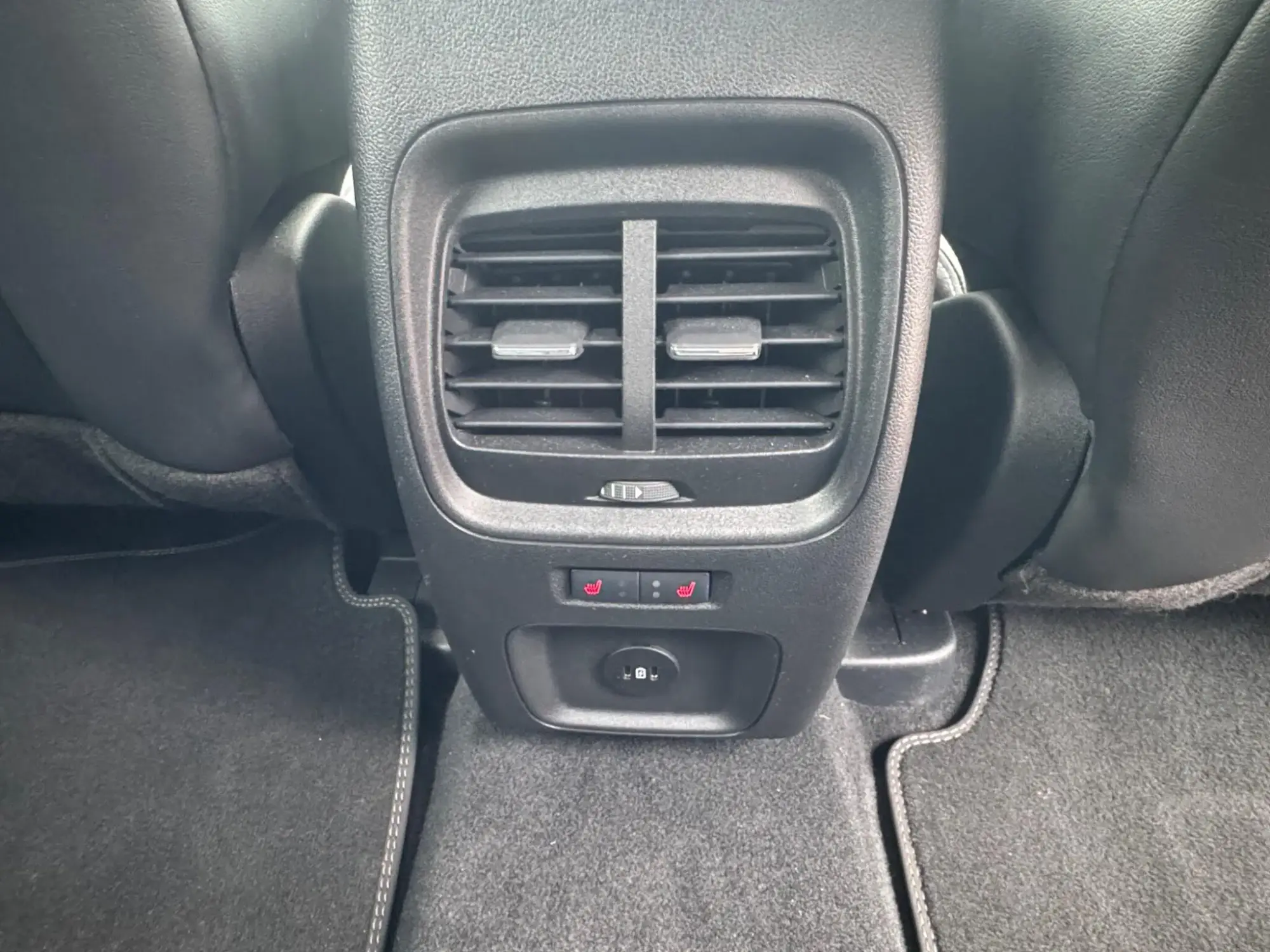 Ford Kuga Hybrid Image 15 Ford Kuga Hybrid Image 15