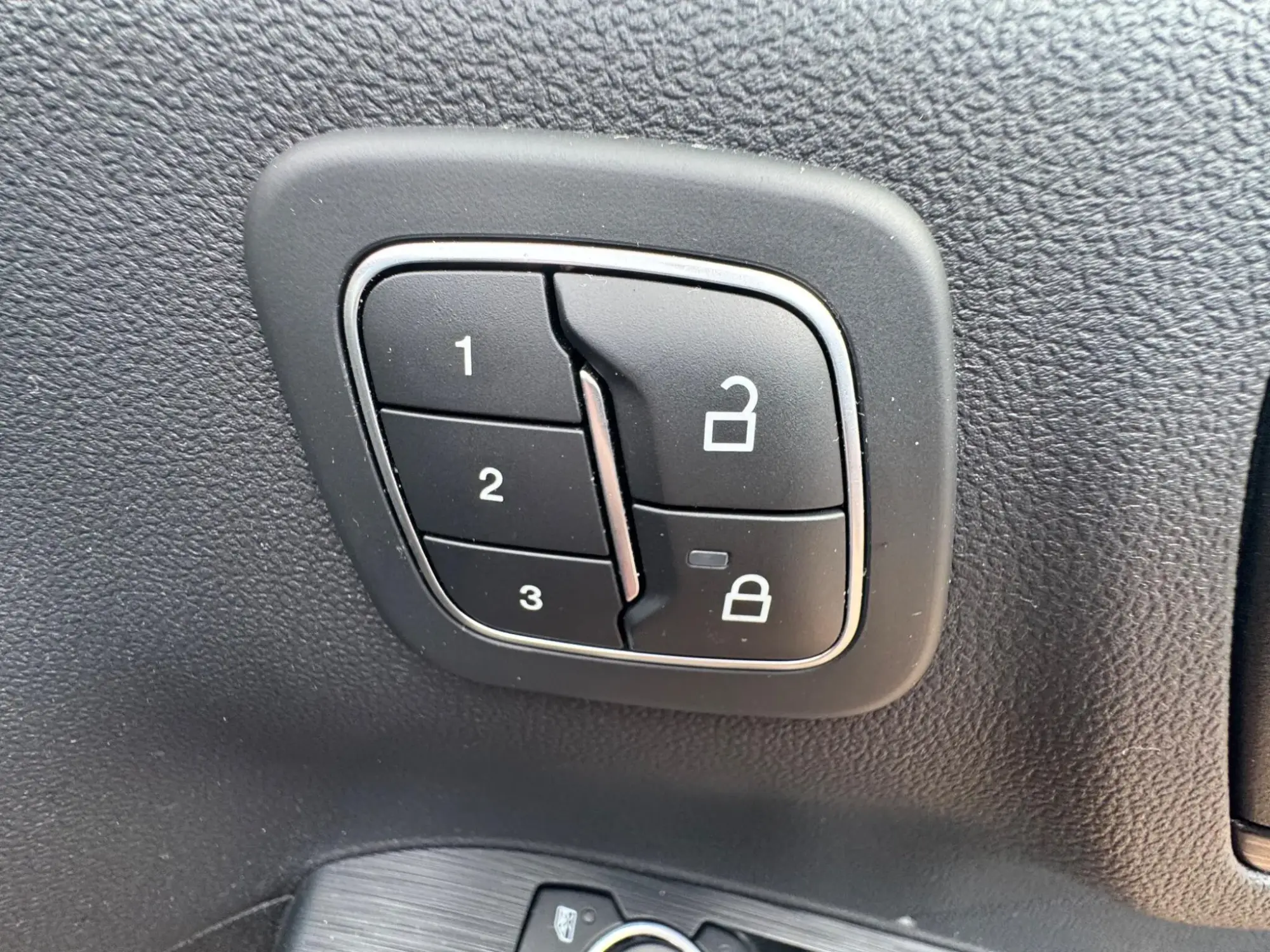 Ford Kuga Hybrid Image 22 Ford Kuga Hybrid Image 22