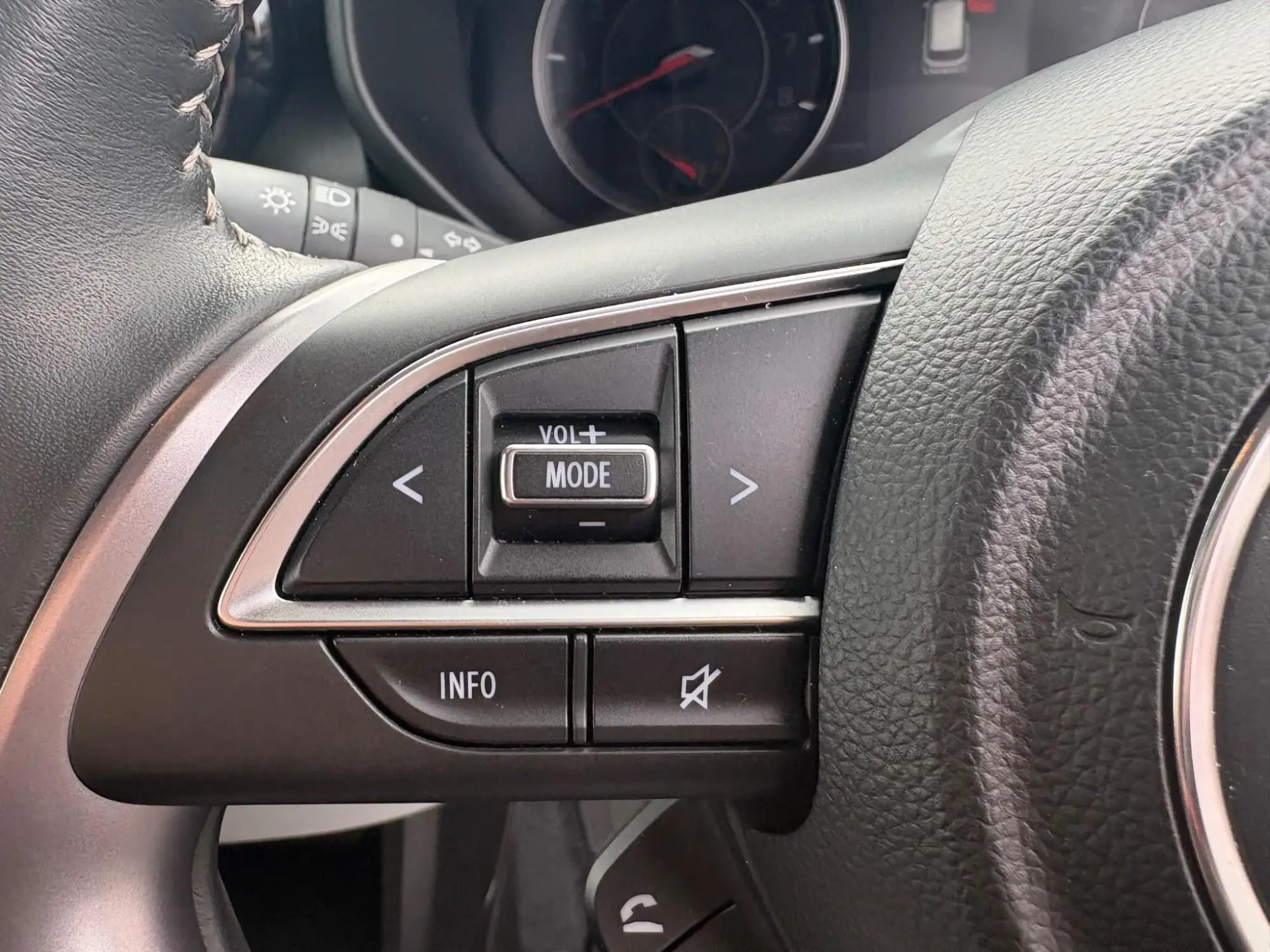 Suzuki Swift Image 14 Suzuki Swift Image 14