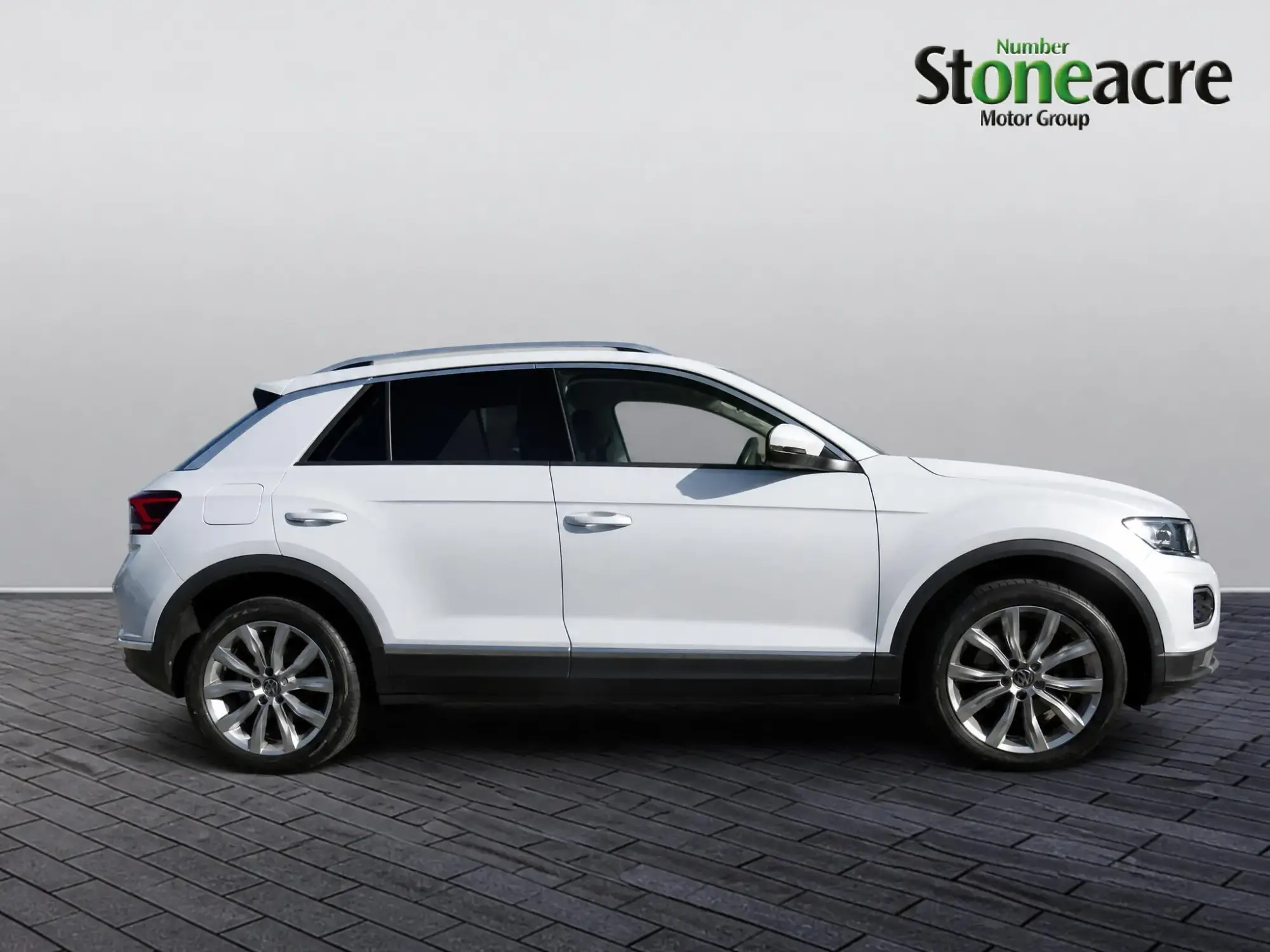 Volkswagen T-Roc 2.0 TSI 4MOTION SEL 5dr DSG PJ21AXD Image 2