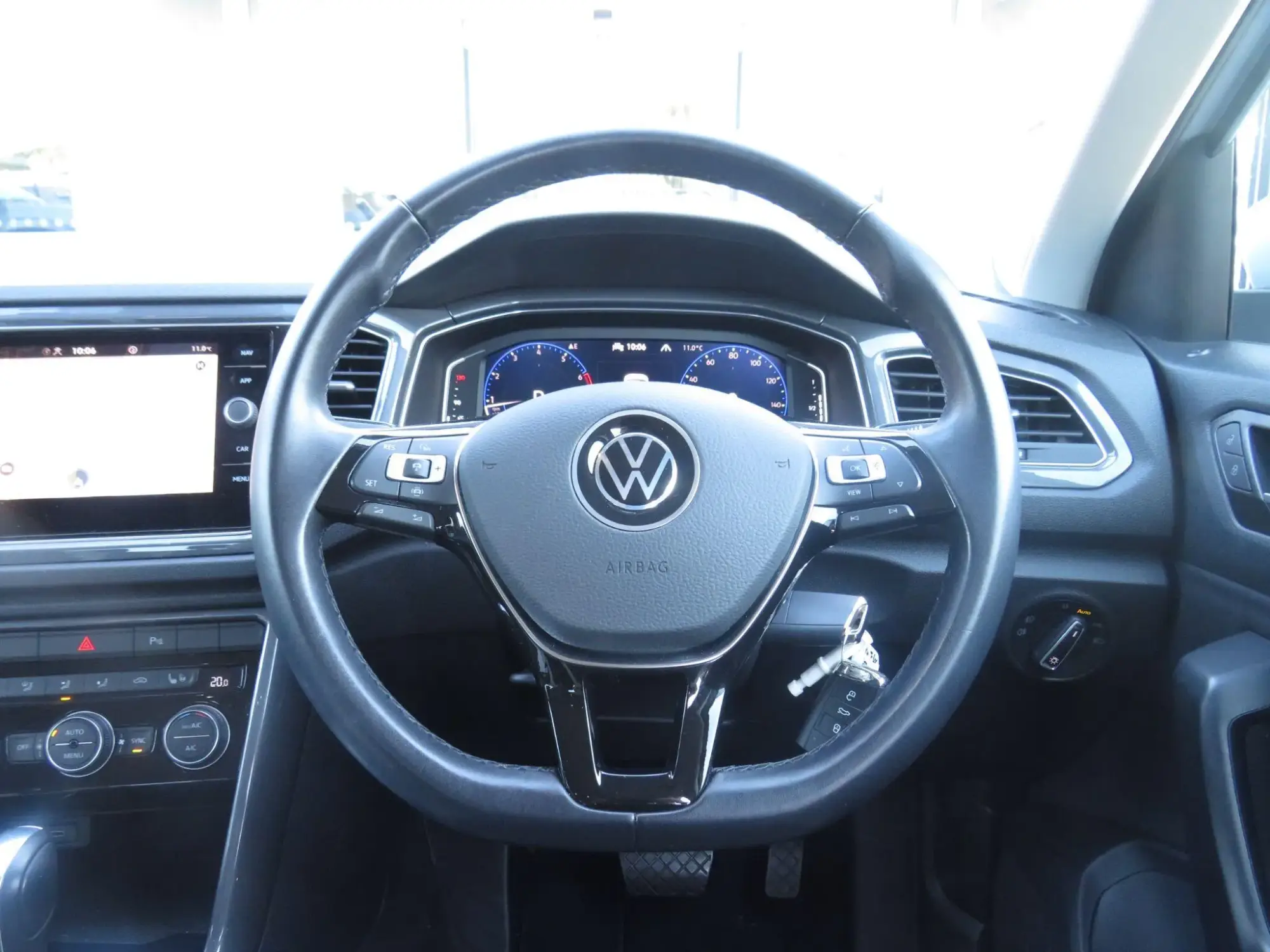 Volkswagen T-Roc Image 13