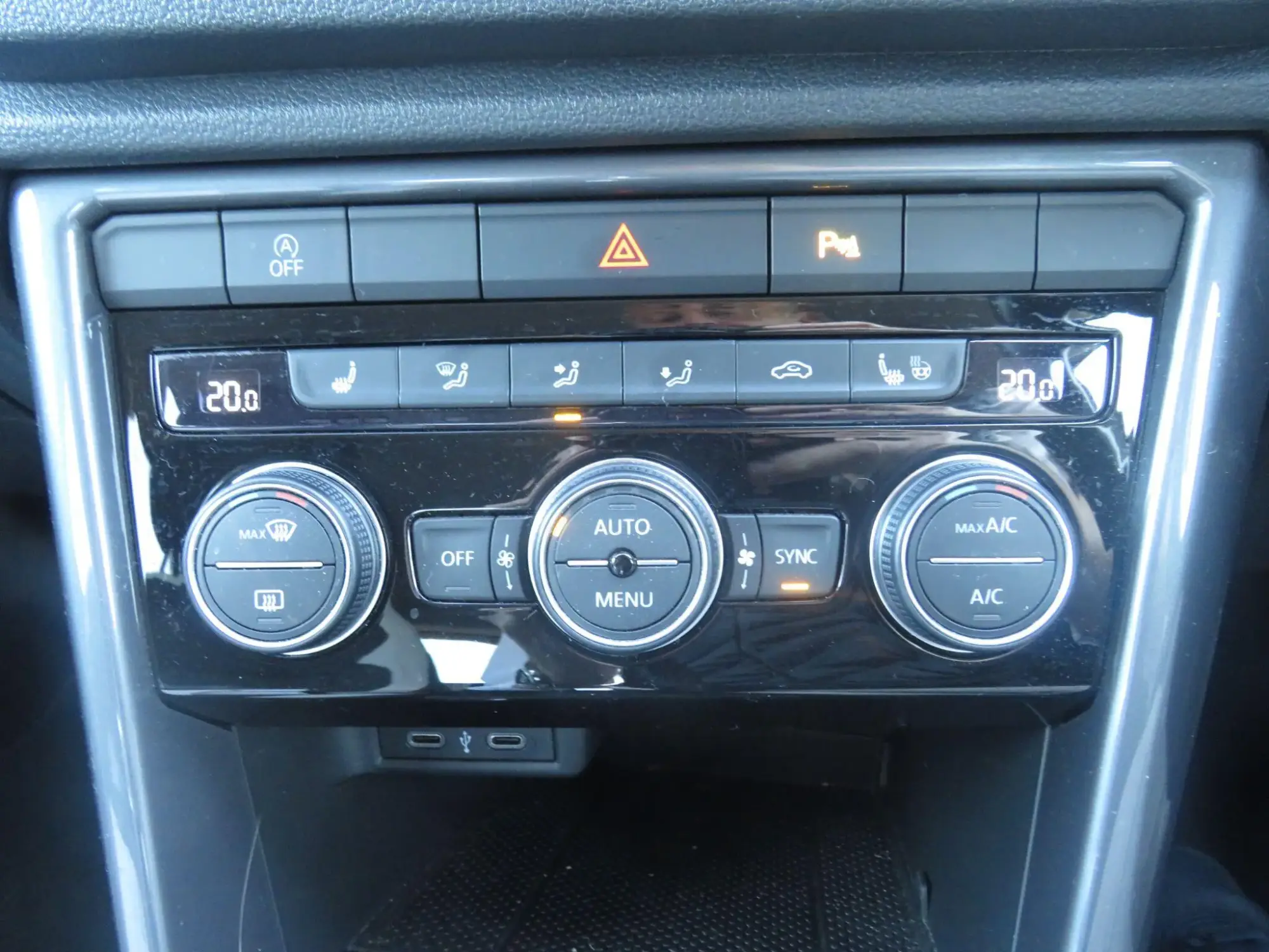 Volkswagen T-Roc Image 15