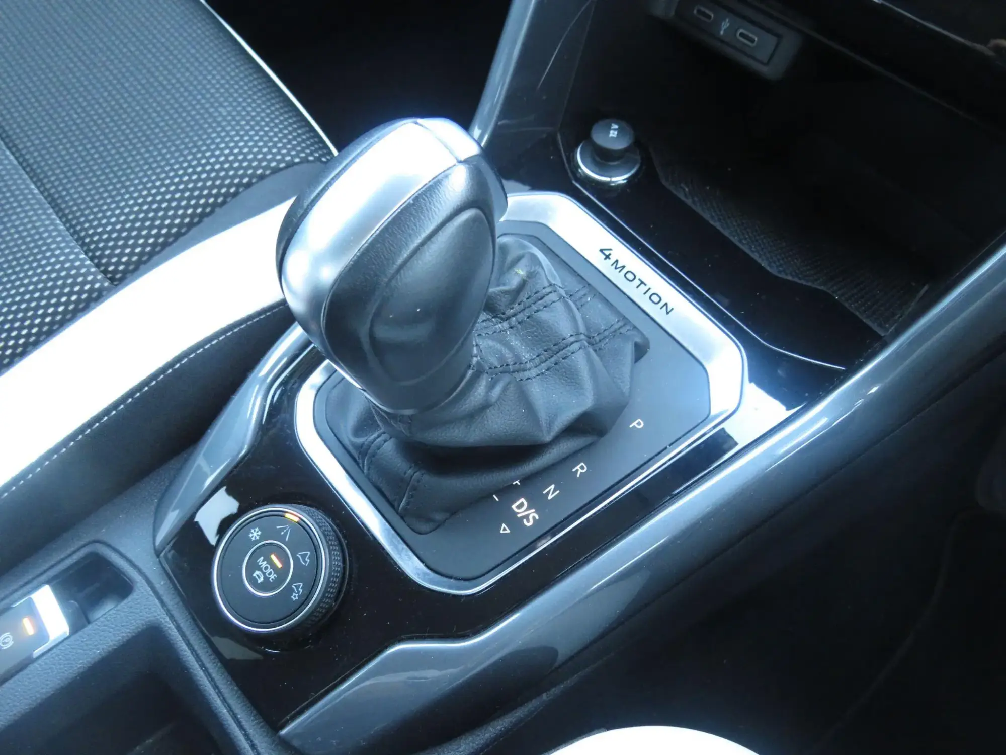 Volkswagen T-Roc Image 16