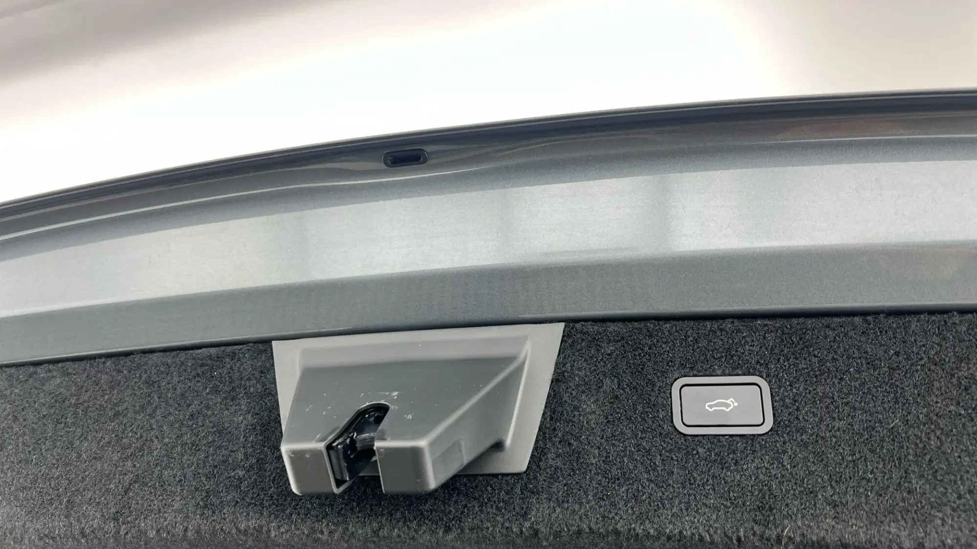 Polestar 4 Coupe Image 30
