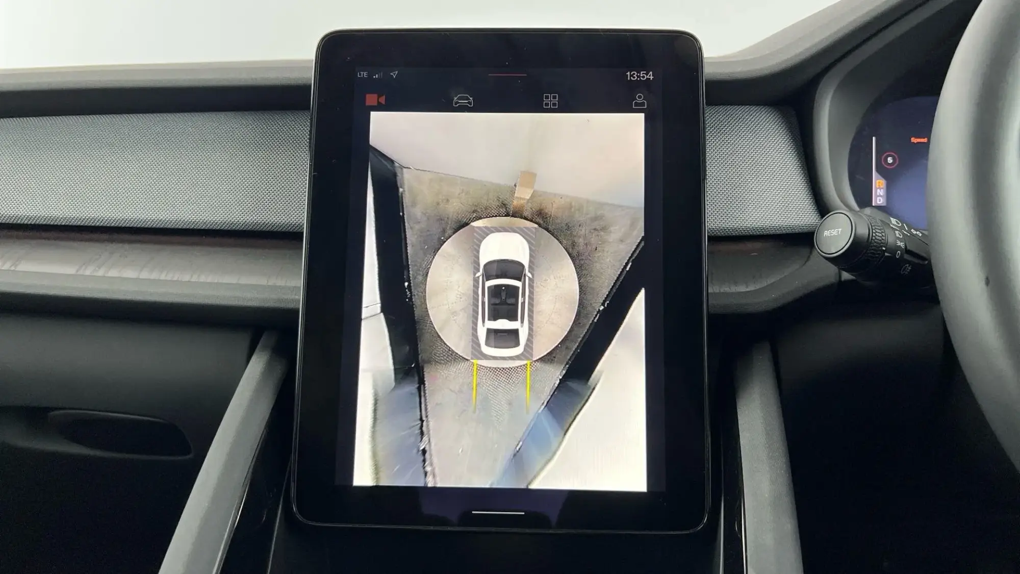 Polestar 2 Image 36