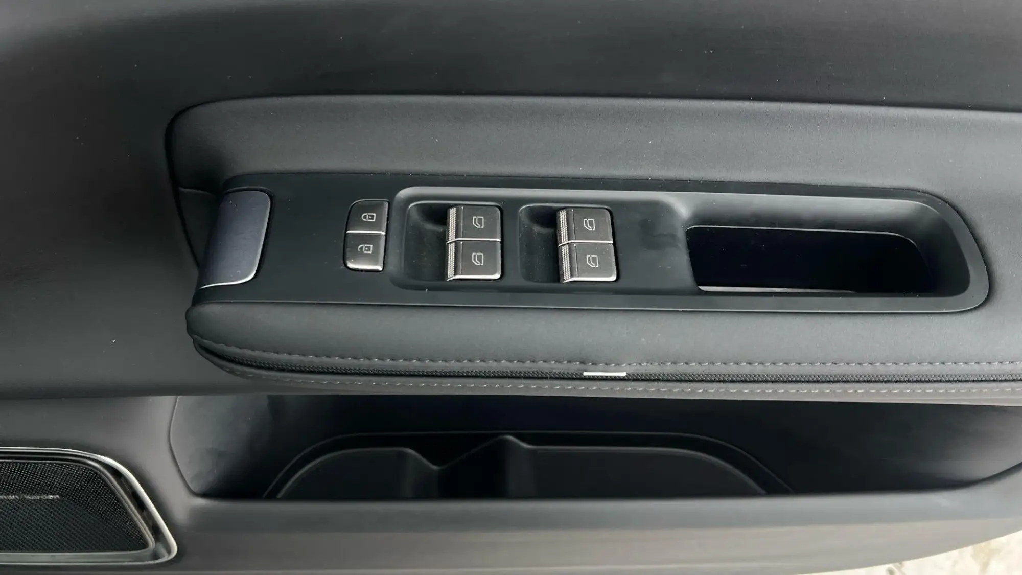 Polestar 4 Coupe Image 33