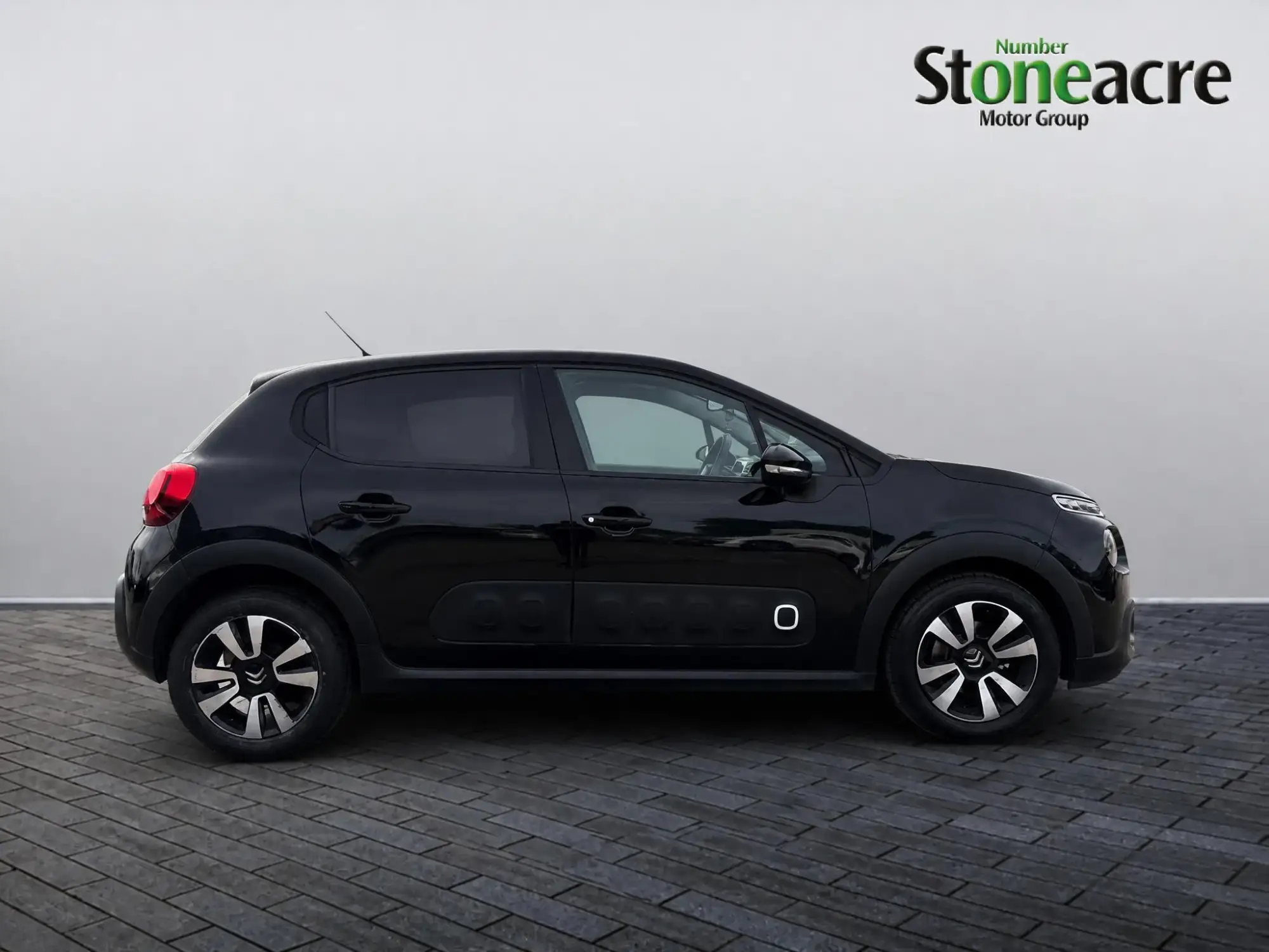 Citroen C3 1.2 PureTech Flair Hatchback 5dr Petrol Manual Euro 6 (82 ps) LJ17UYW Image 2 Citroen C3 1.2 PureTech Flair Hatchback 5dr Petrol Manual Euro 6 (82 ps) LJ17UYW Image 2