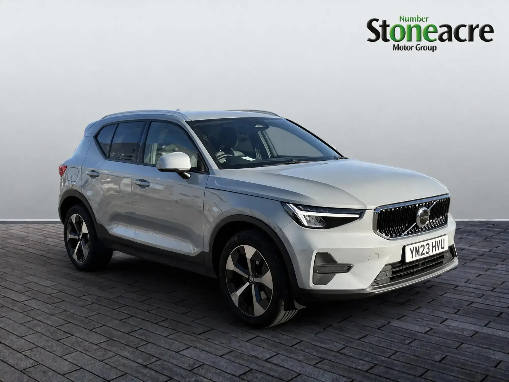 Volvo XC40 Core B3 (163 hp) Auto YM23HVU Image 1 Volvo XC40 Core B3 (163 hp) Auto YM23HVU Image 1