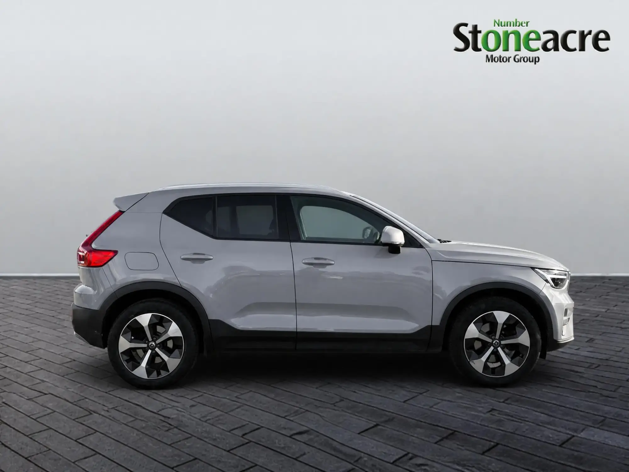 Volvo XC40 Core B3 (163 hp) Auto YM23HVU Image 2 Volvo XC40 Core B3 (163 hp) Auto YM23HVU Image 2