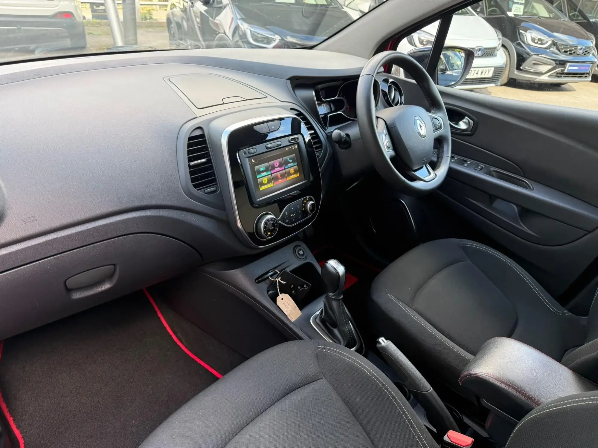 Renault Captur Image 9