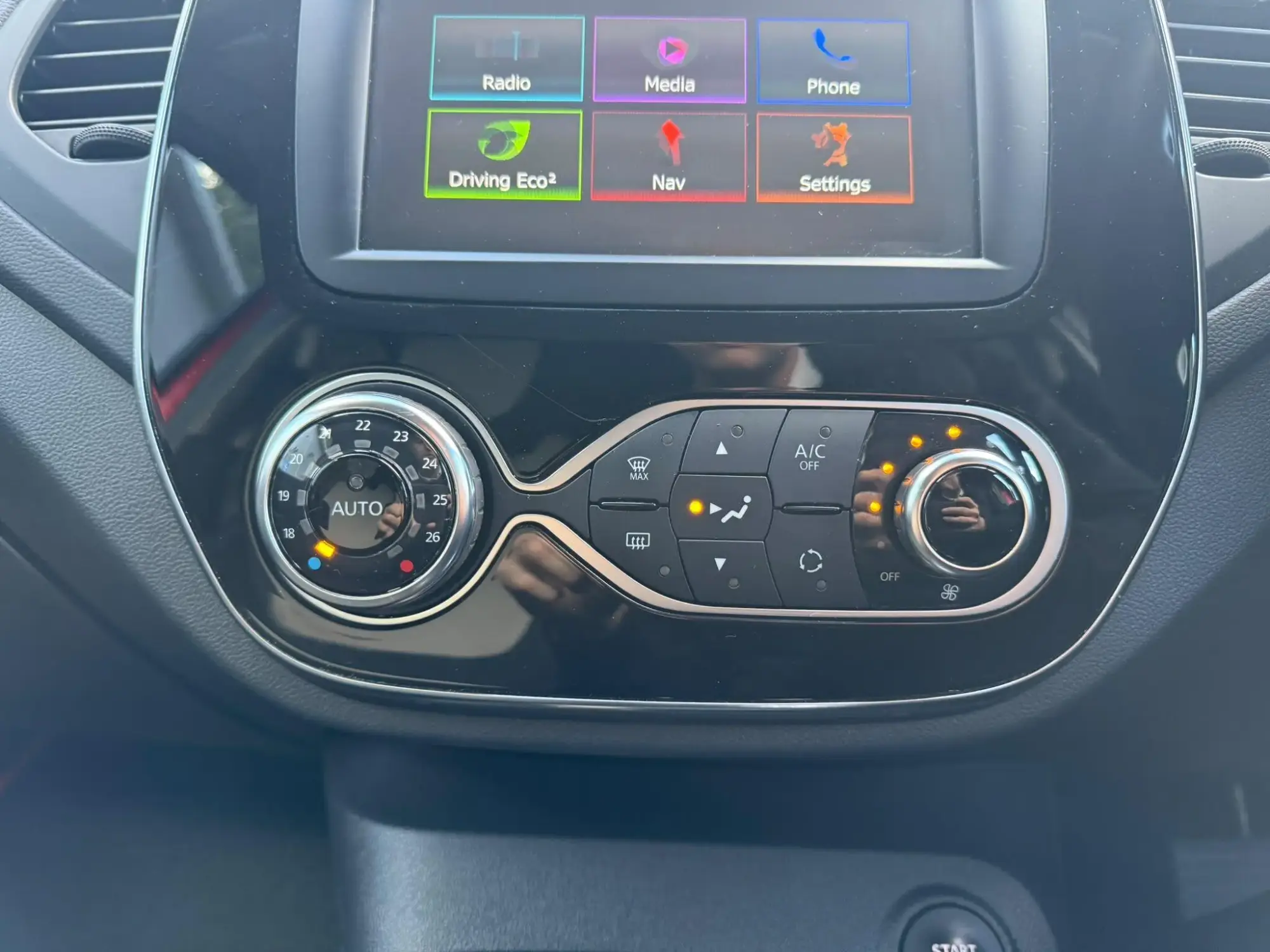 Renault Captur Image 25