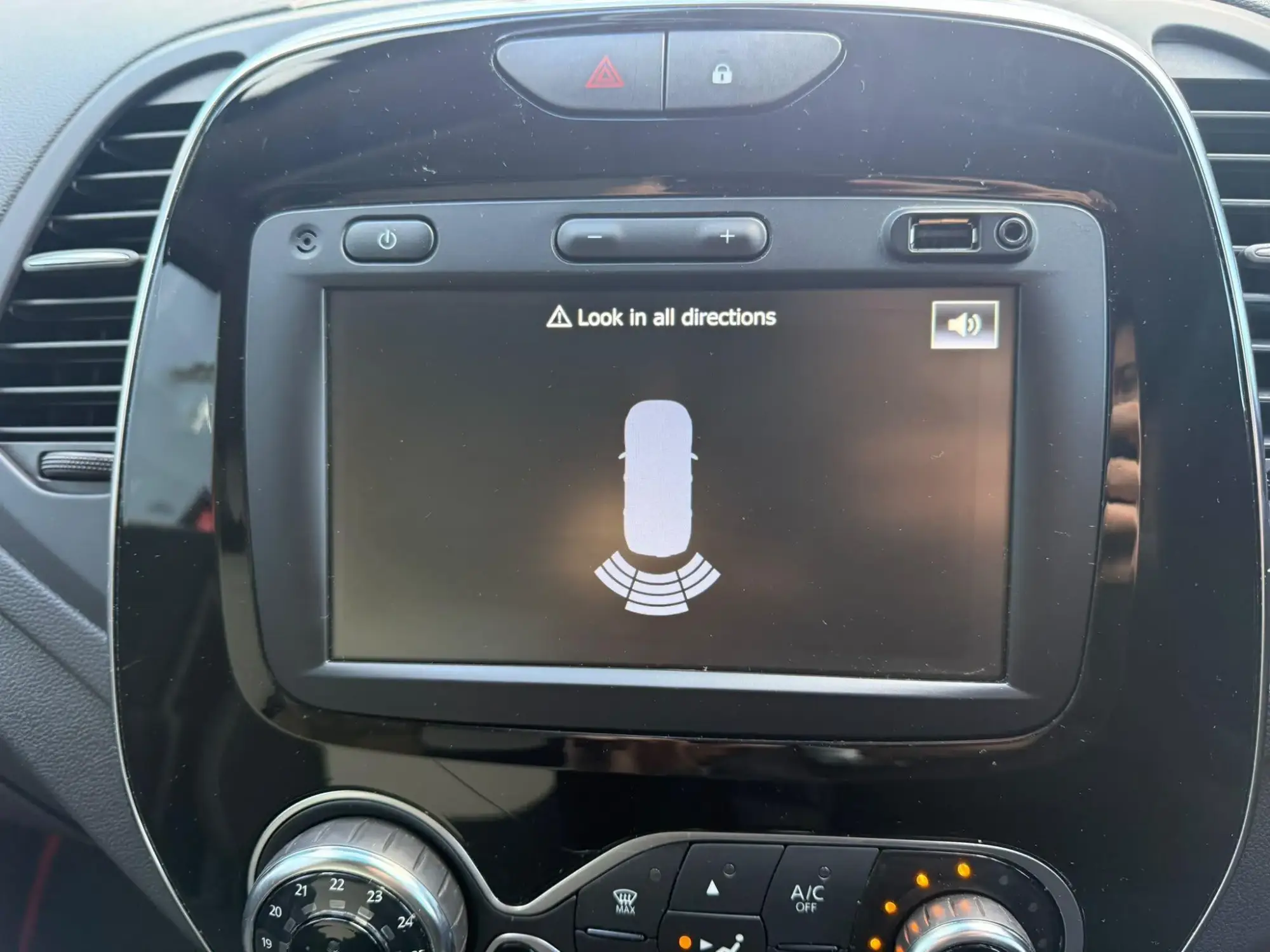 Renault Captur Image 26