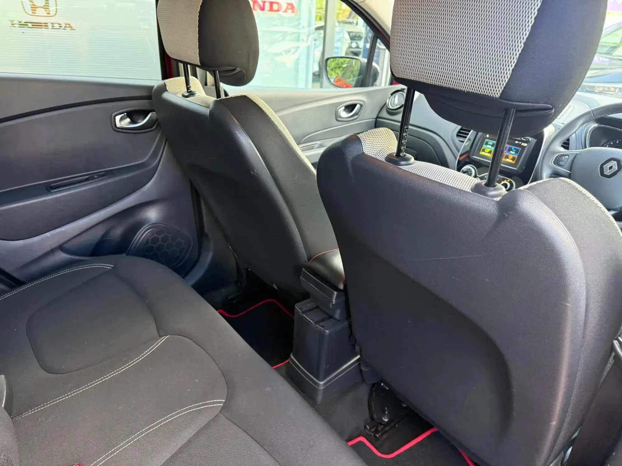 Renault Captur Image 33