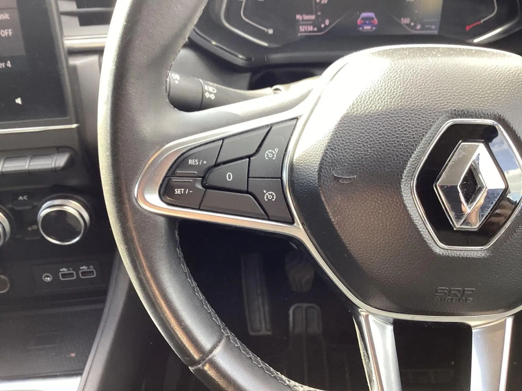 Renault Captur Image 18 Renault Captur Image 18