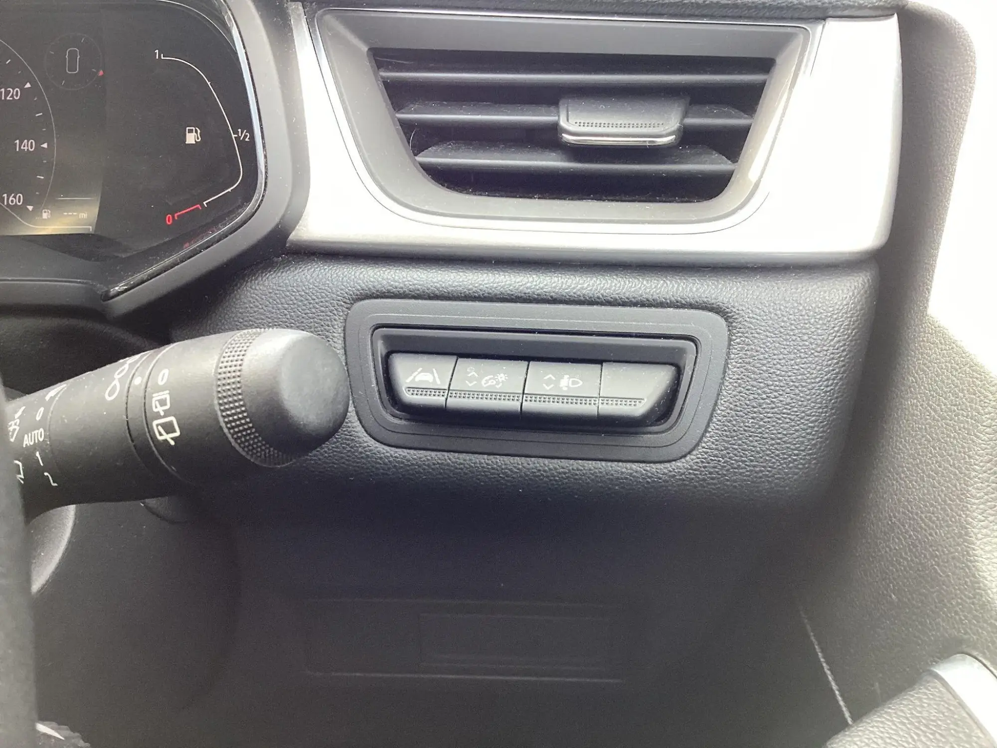 Renault Captur Image 20 Renault Captur Image 20