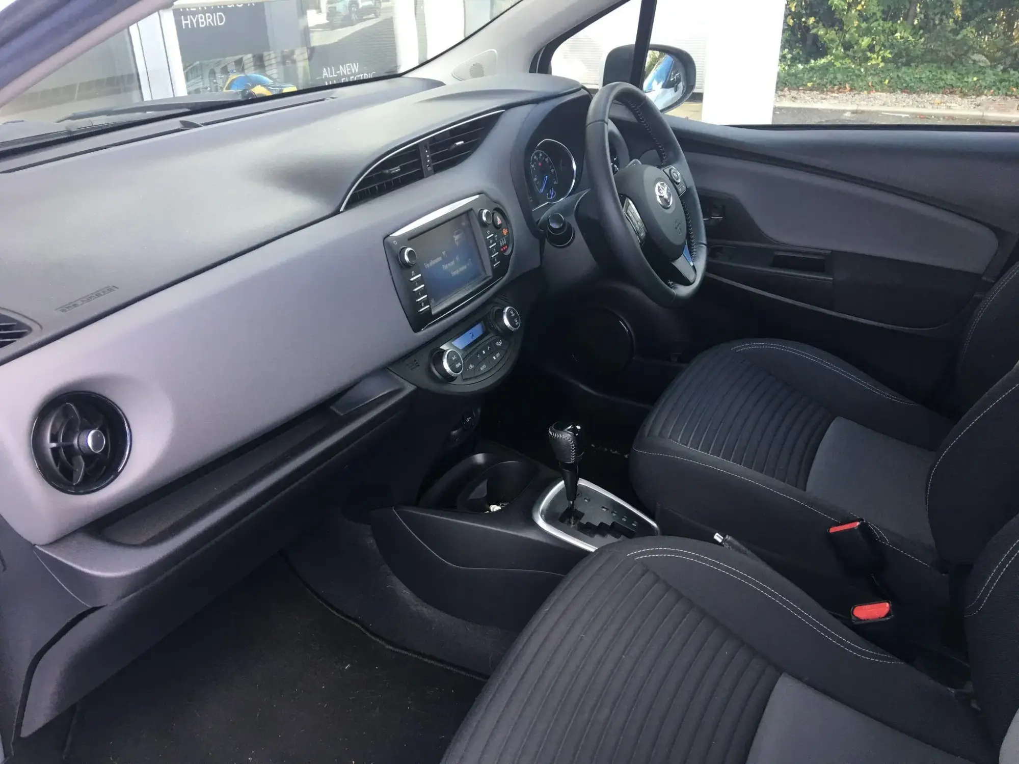 Toyota Yaris Hybrid Image 14 Toyota Yaris Hybrid Image 14