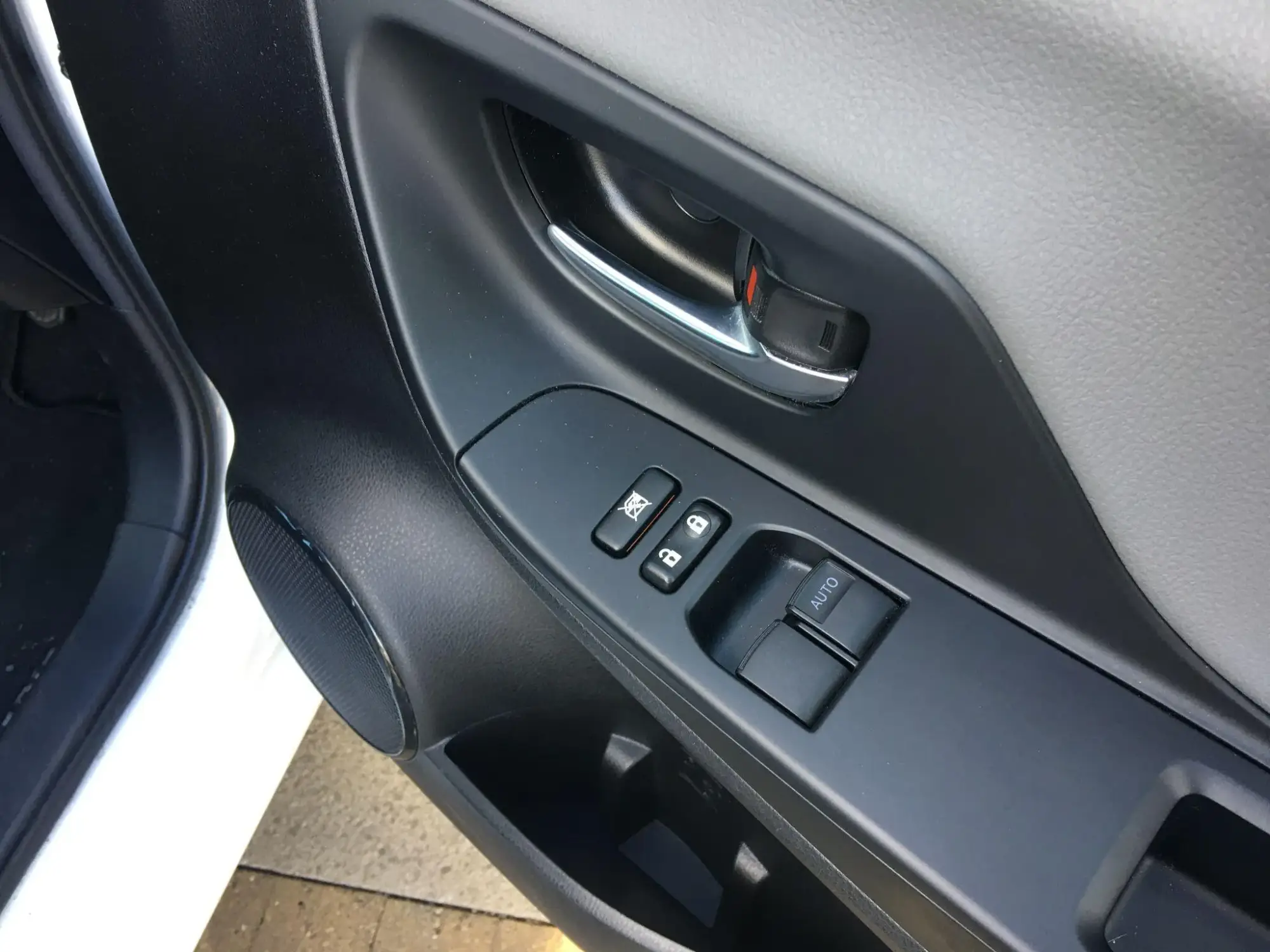 Toyota Yaris Hybrid Image 34 Toyota Yaris Hybrid Image 34