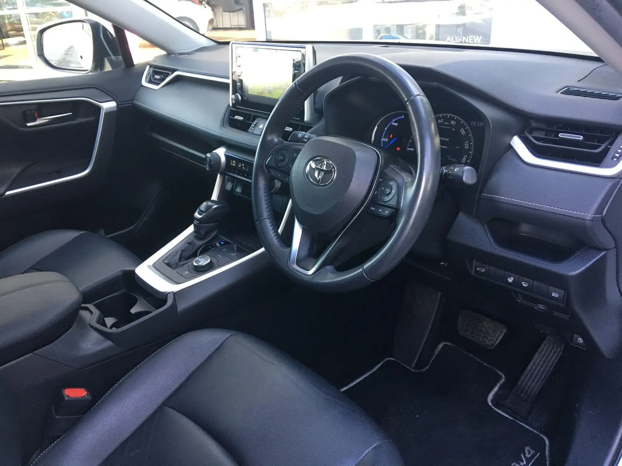 Toyota RAV4 Image 11