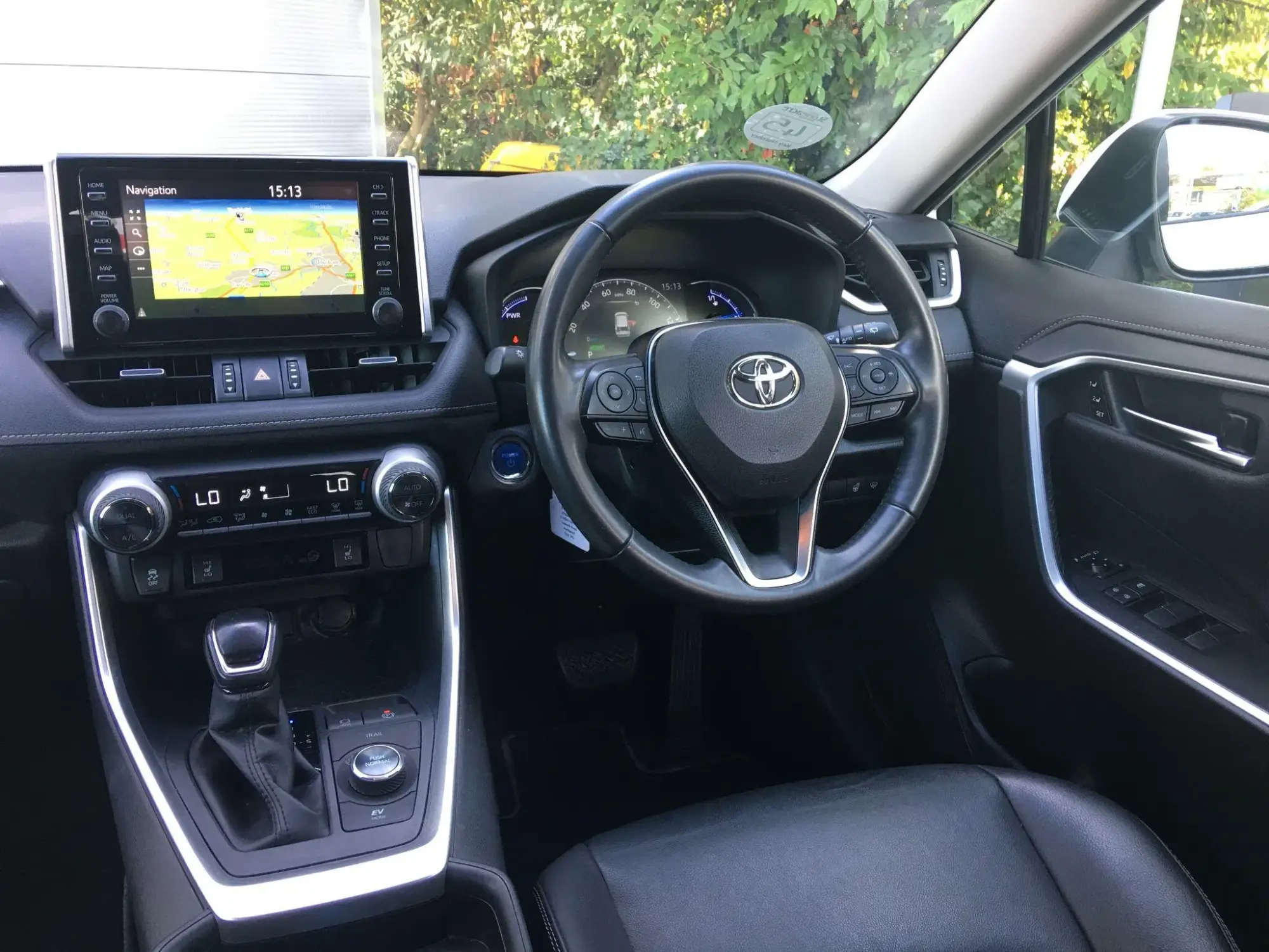 Toyota RAV4 Image 12