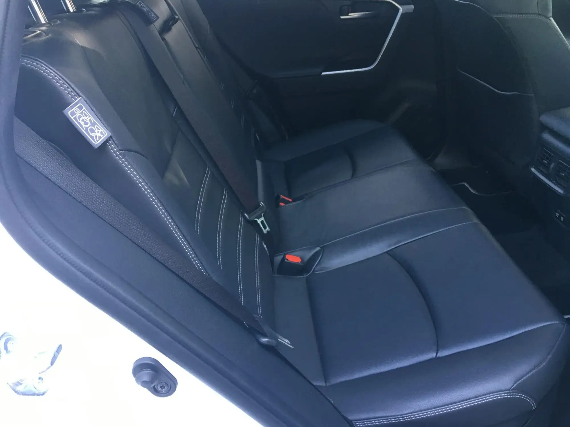 Toyota RAV4 Image 16