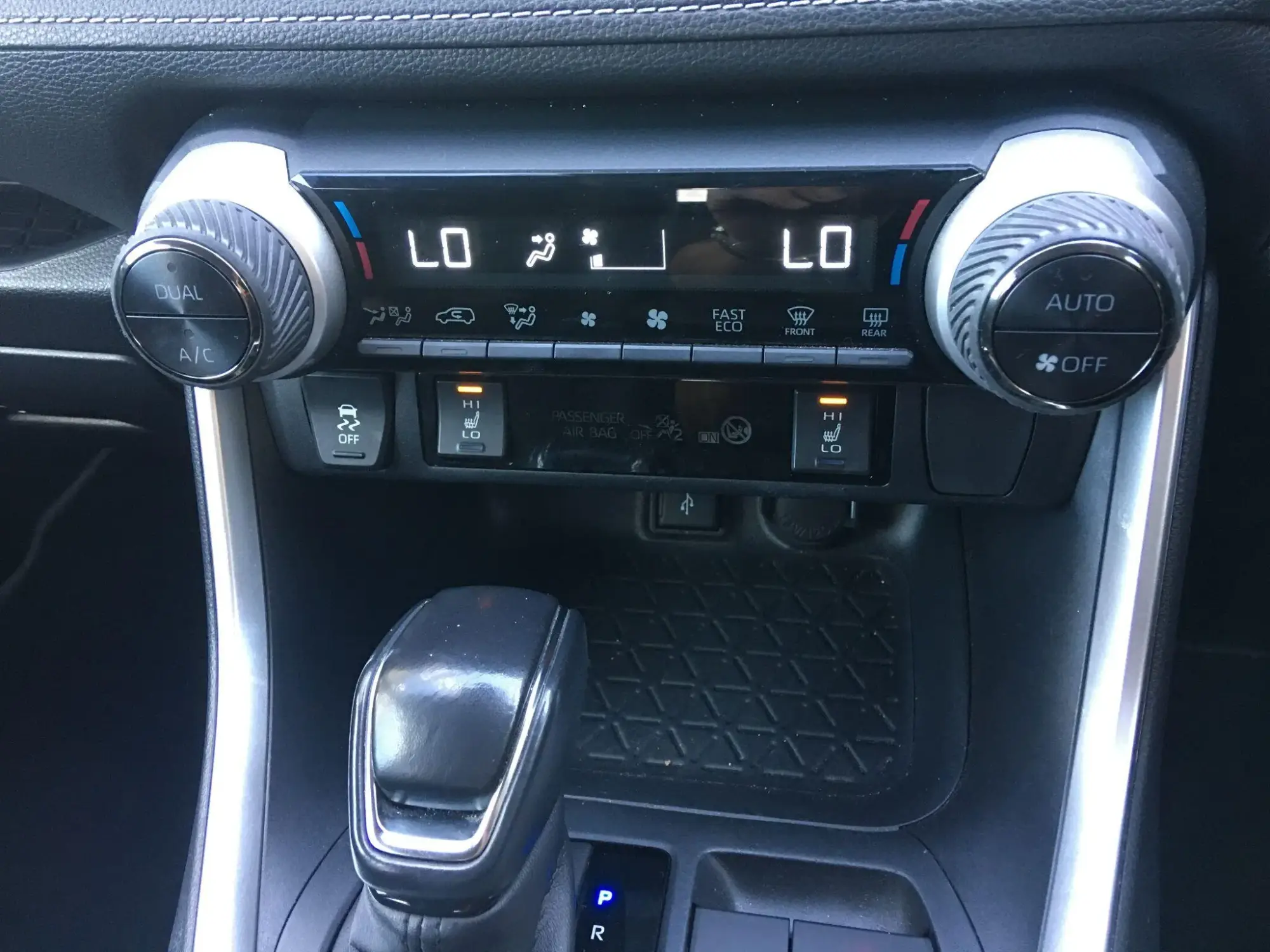 Toyota RAV4 Image 24