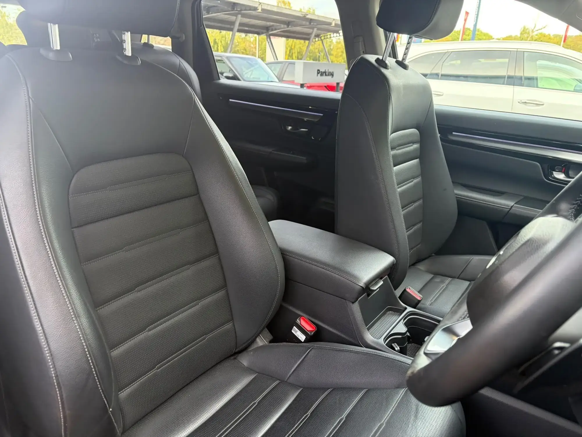 Honda CR-V Hybrid Image 10