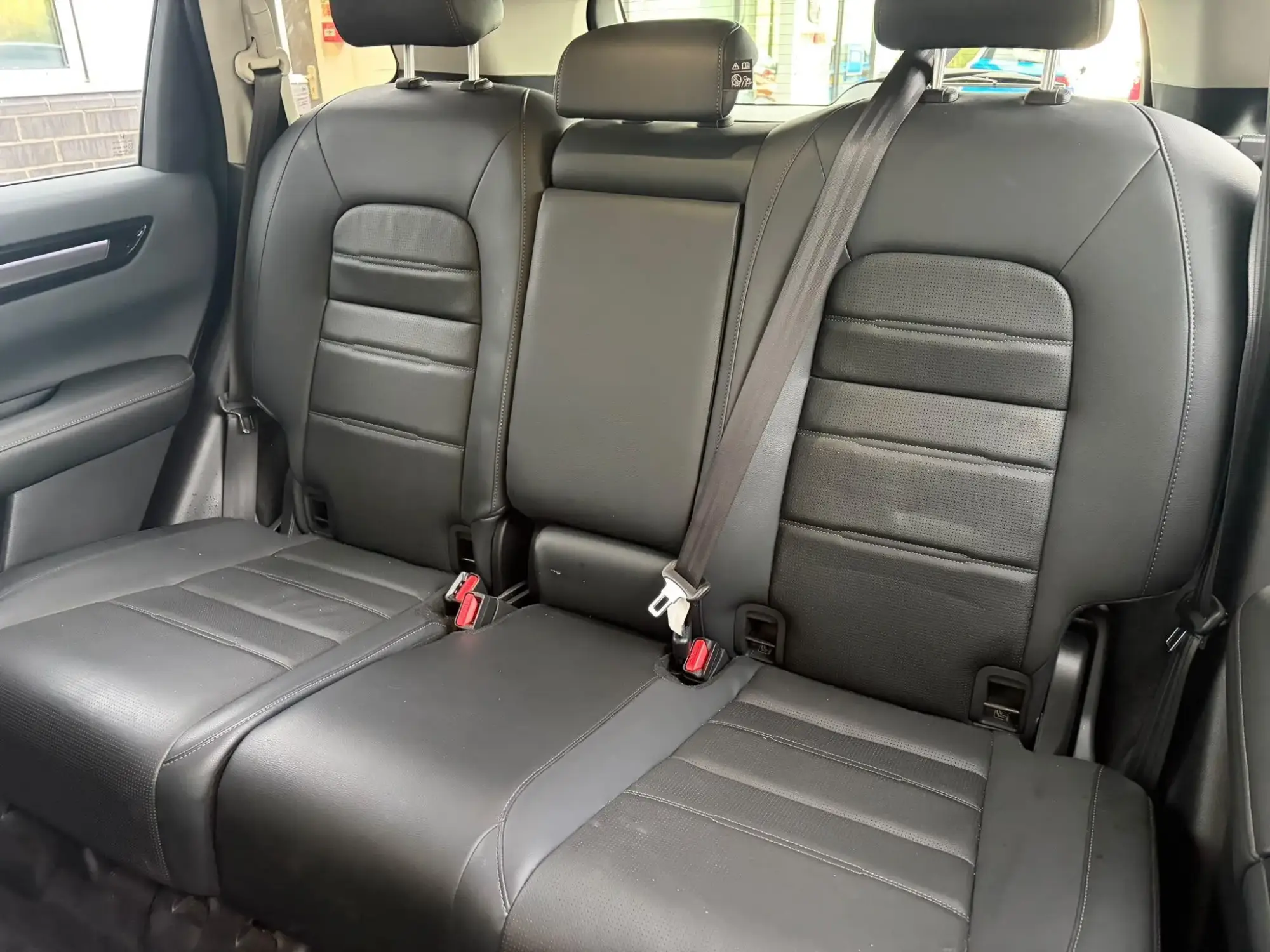 Honda CR-V Hybrid Image 11