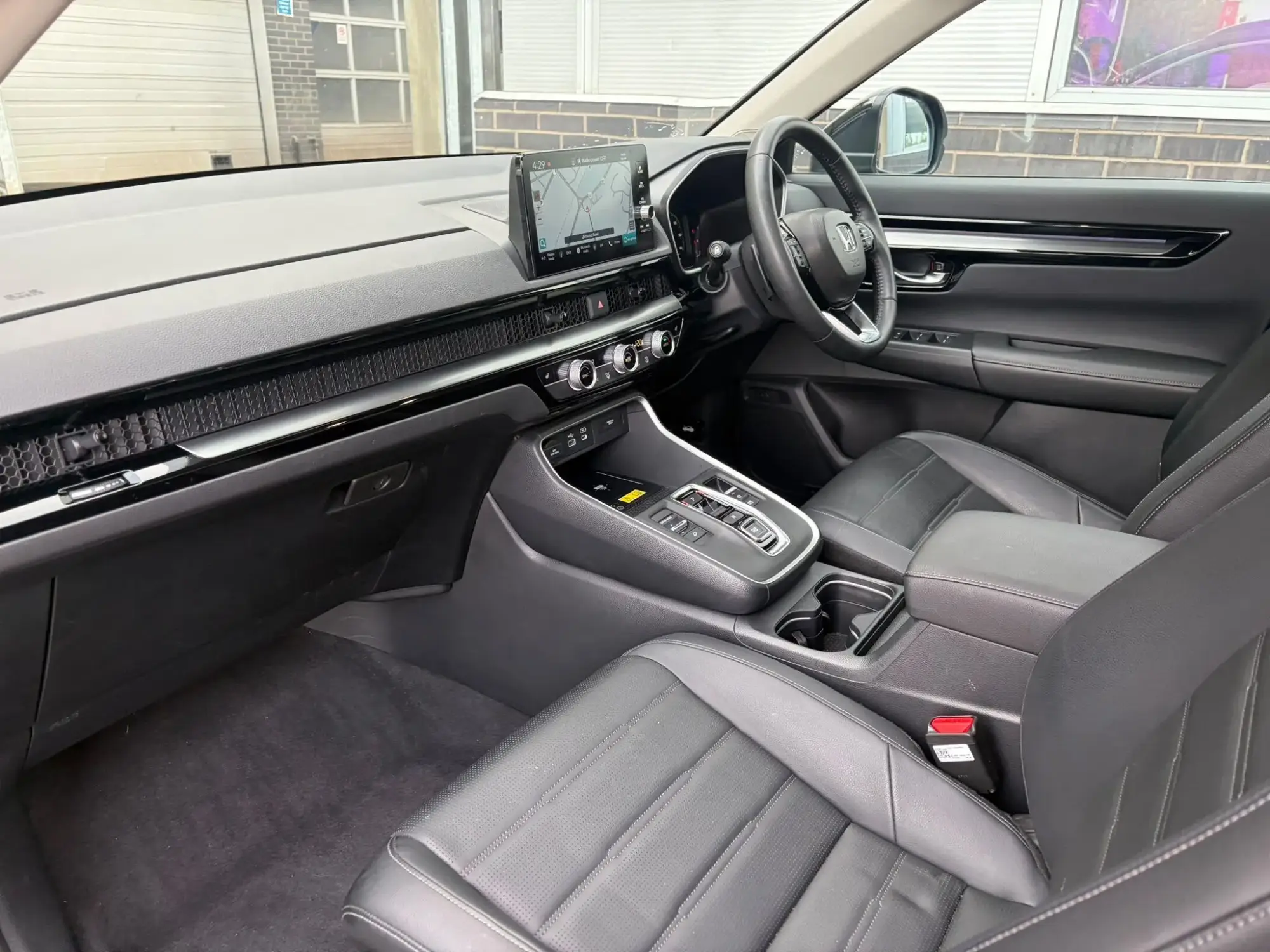 Honda CR-V Hybrid Image 28