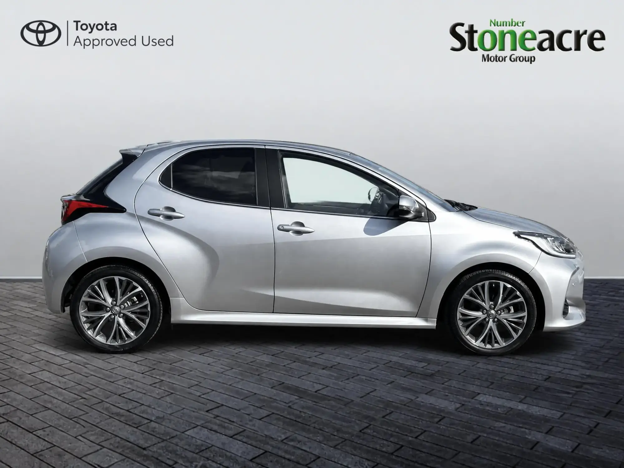 Toyota Yaris Hybrid Image 16 Toyota Yaris Hybrid Image 16