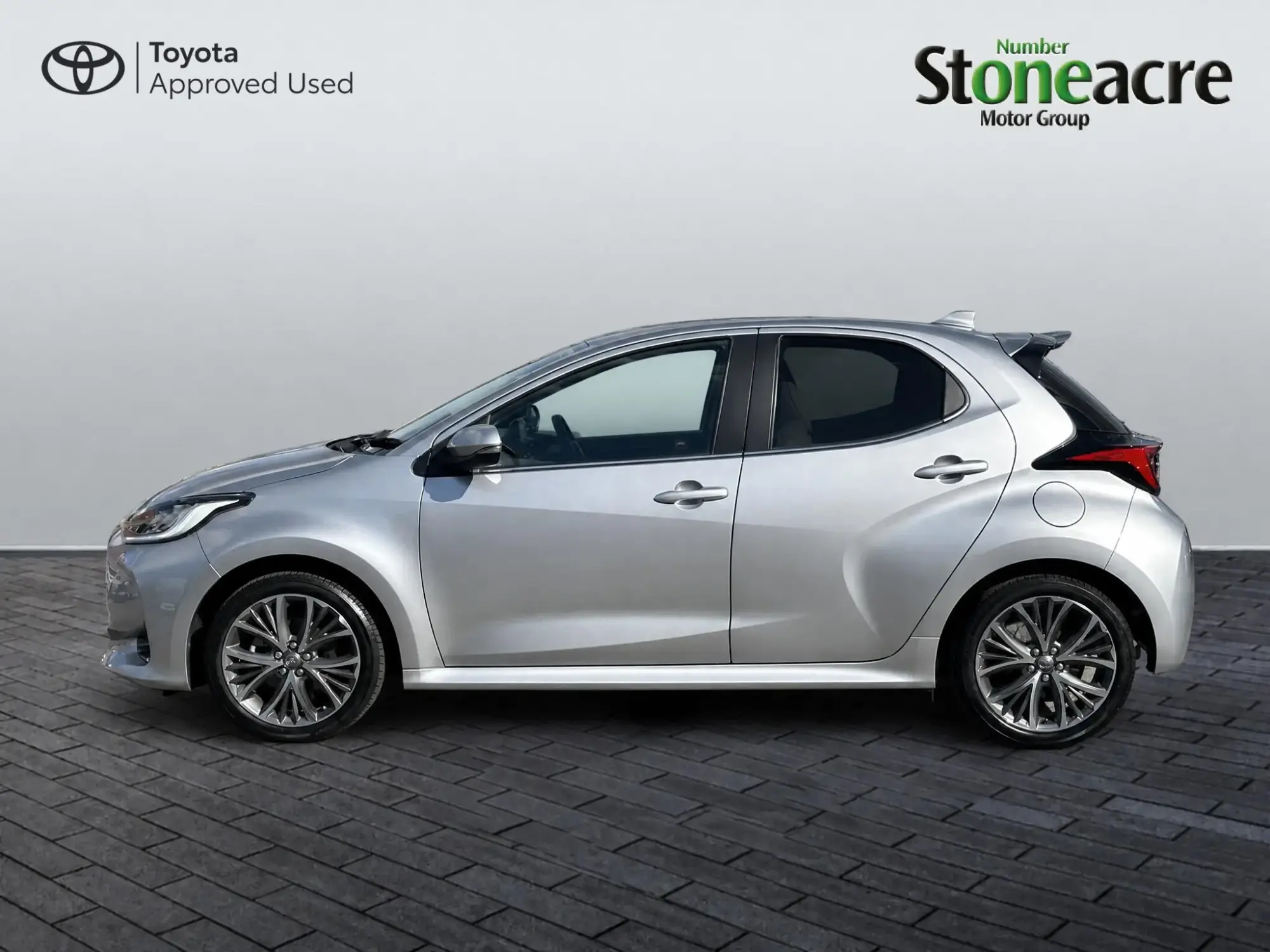 Toyota Yaris Hybrid Image 17 Toyota Yaris Hybrid Image 17