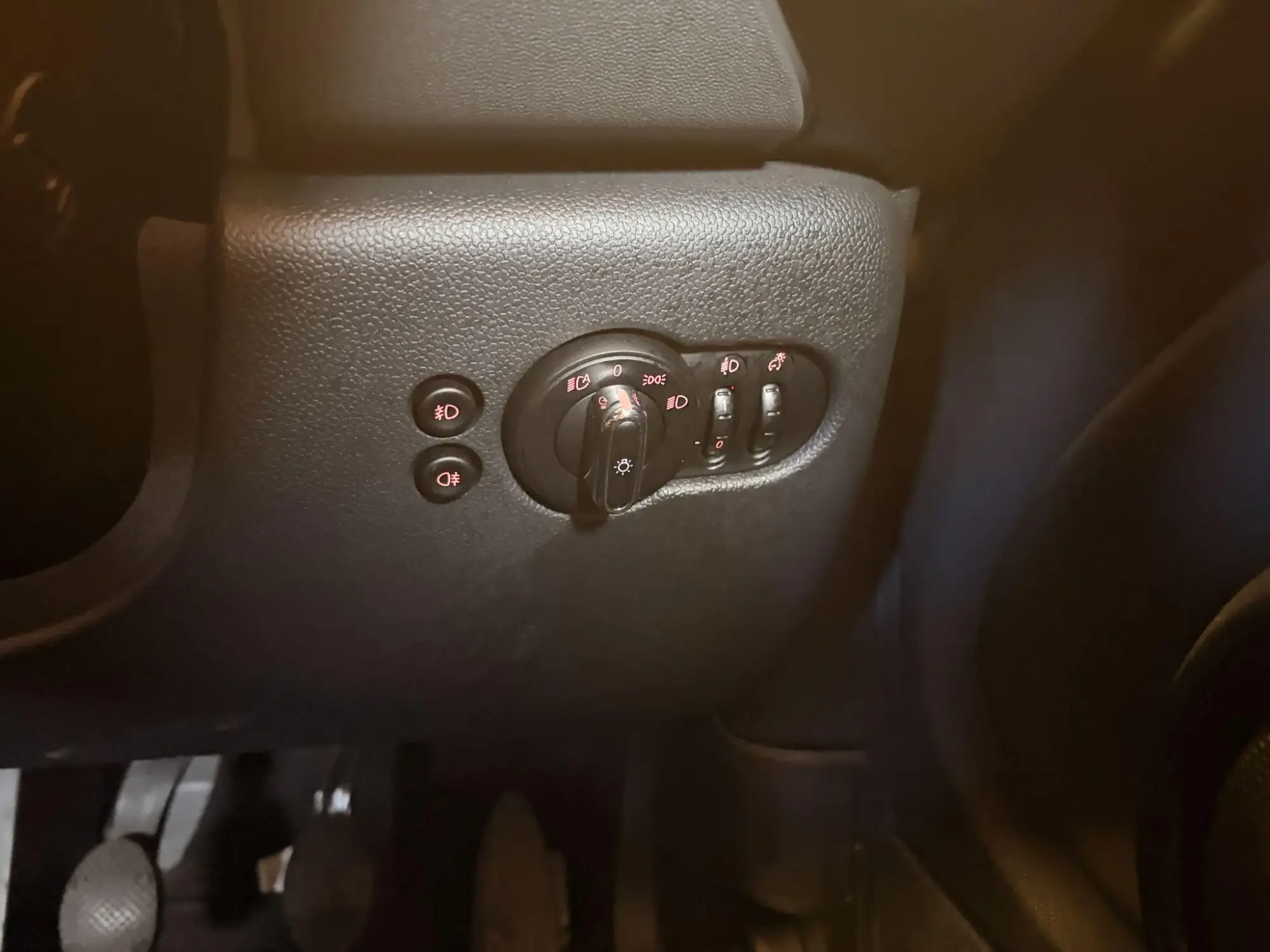 MINI Hatch Image 16 MINI Hatch Image 16