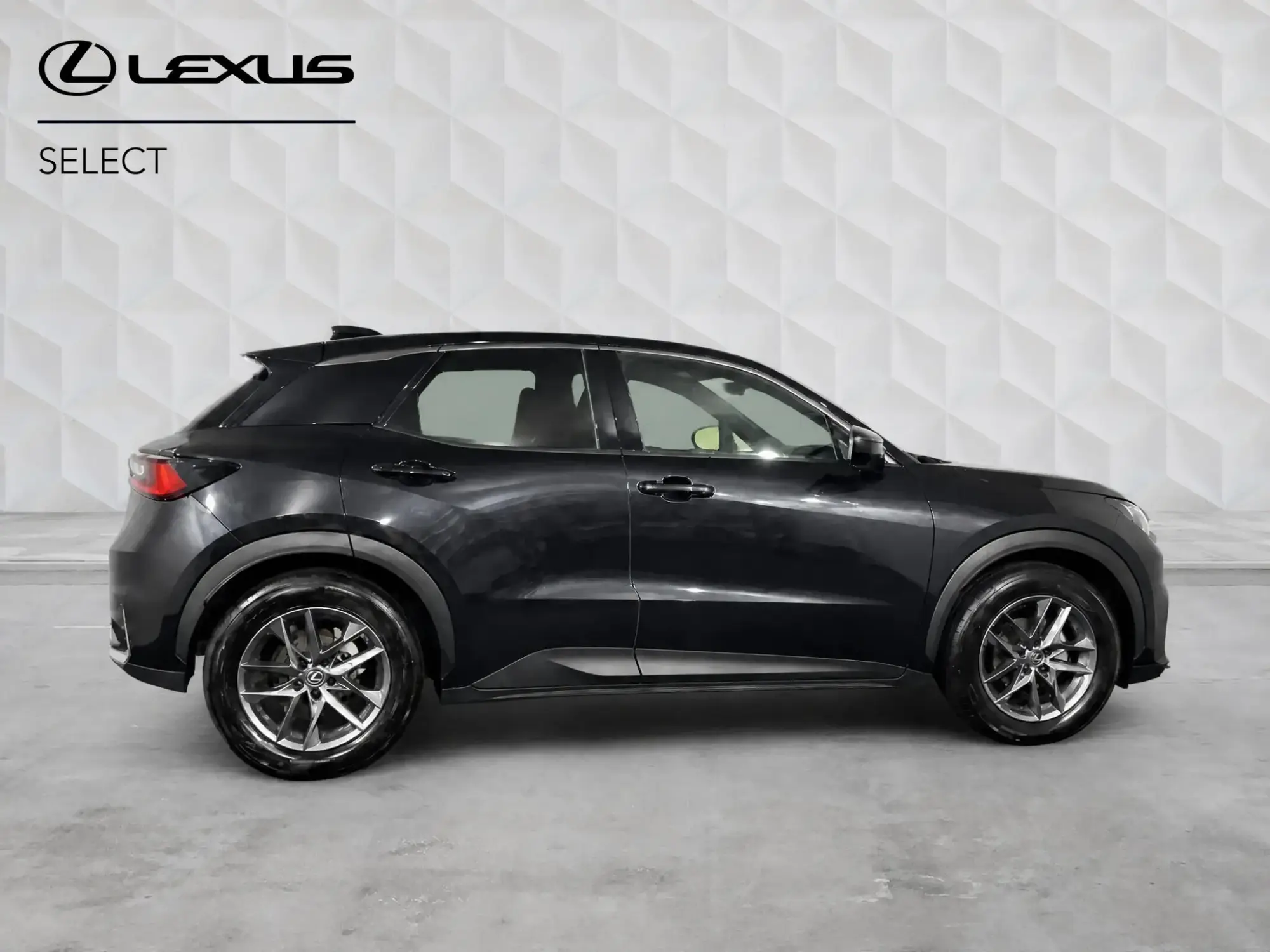 Lexus LBX Image 2