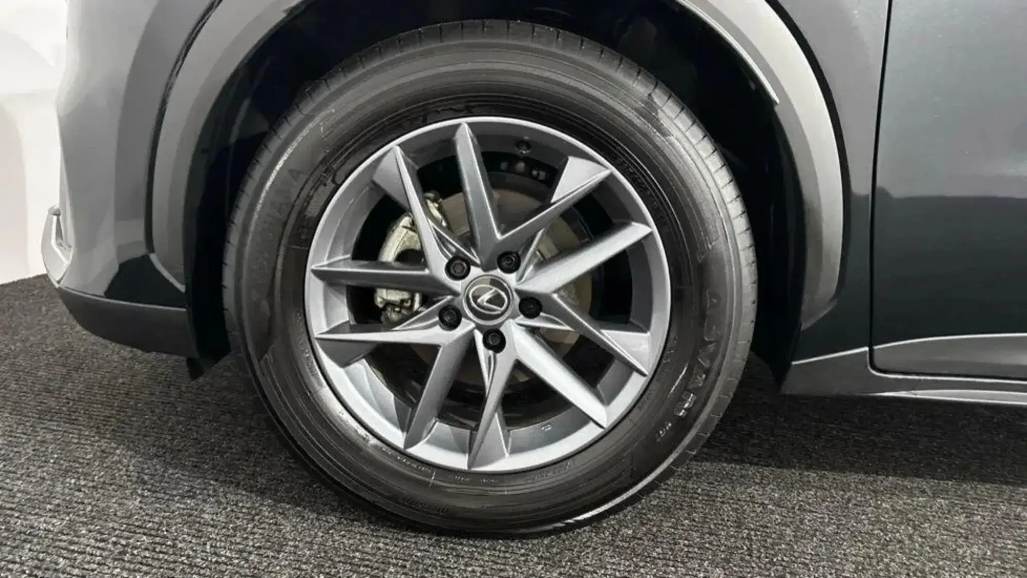 Lexus LBX Image 9