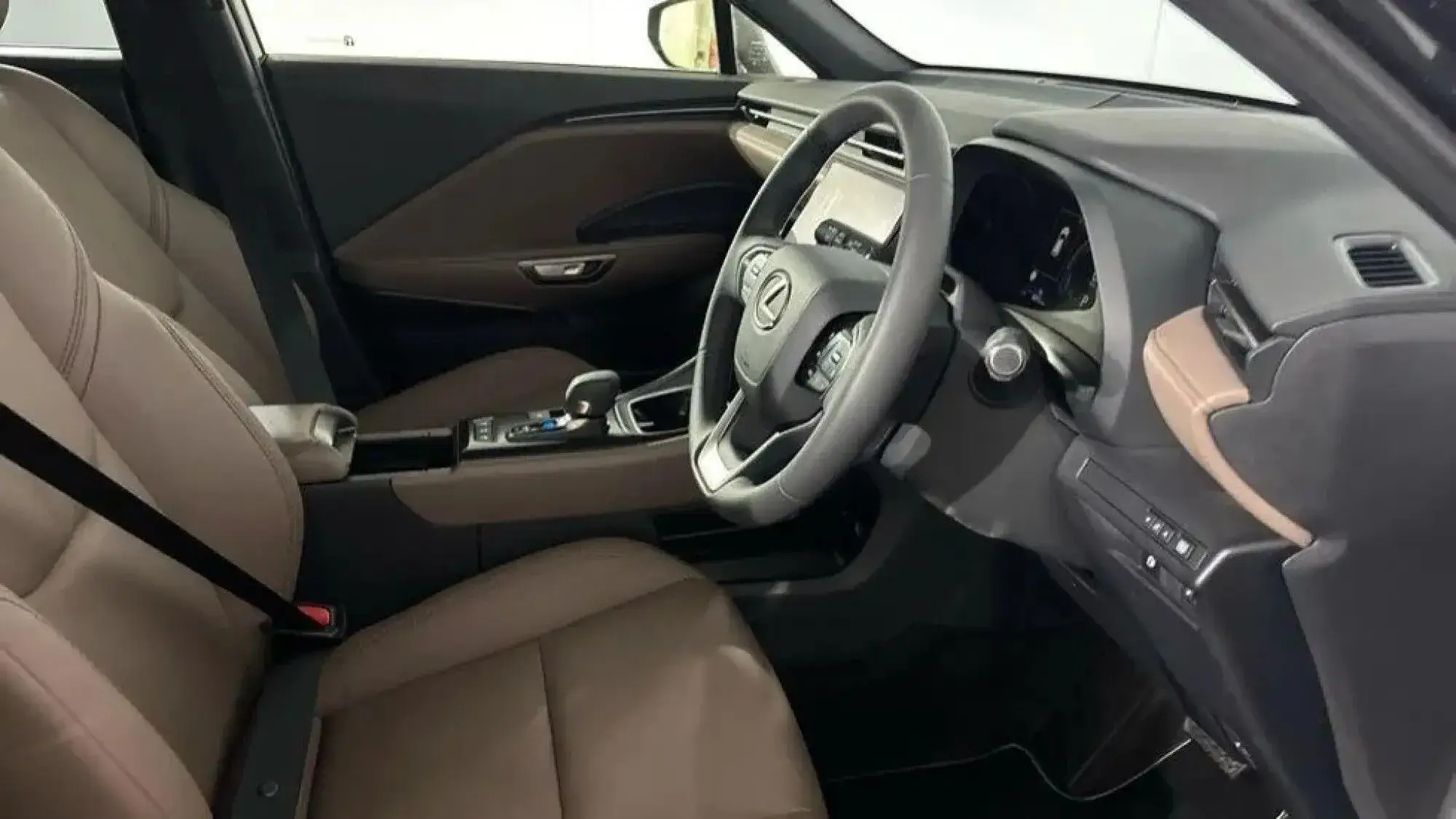 Lexus LBX Image 11