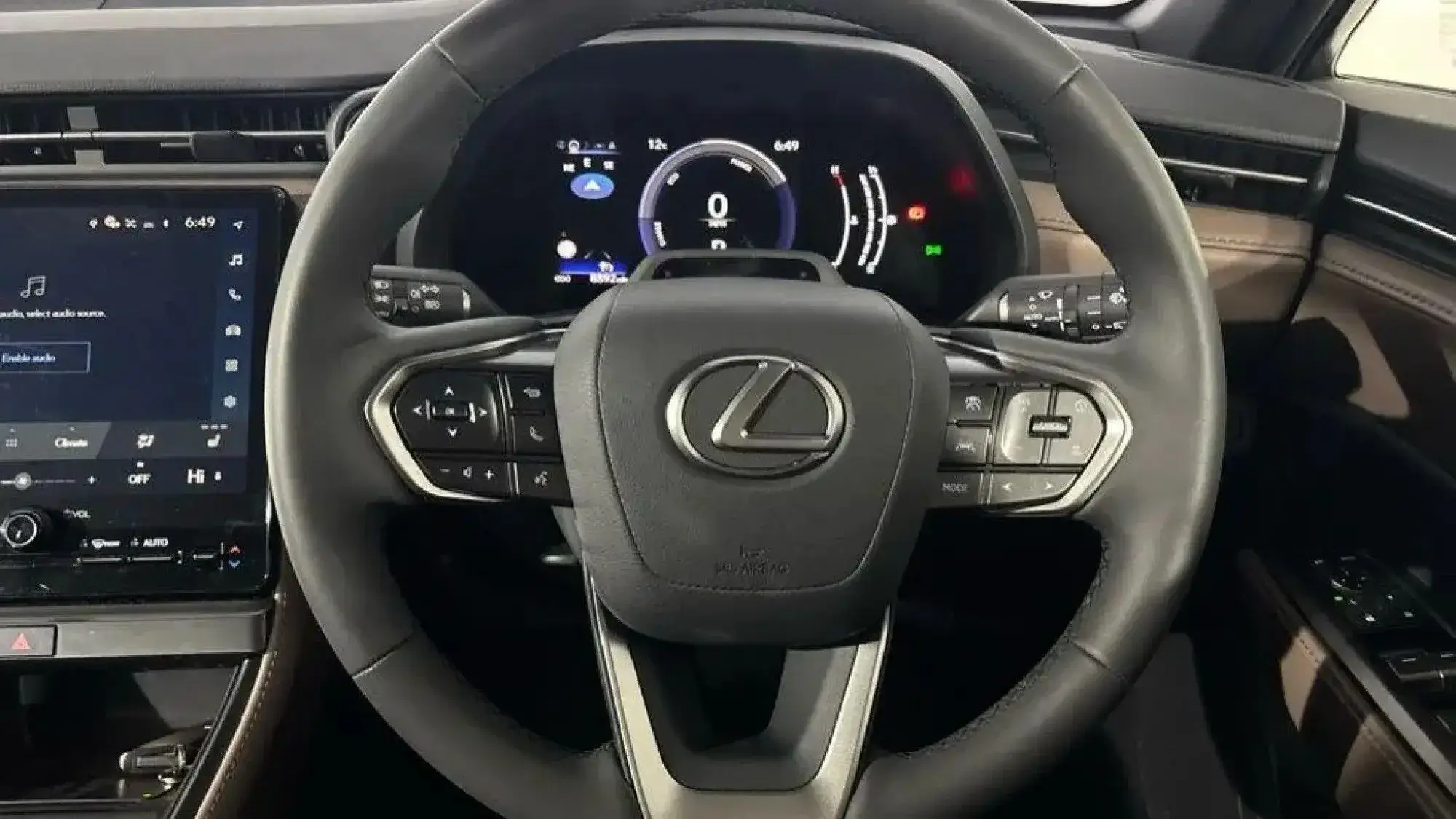 Lexus LBX Image 13