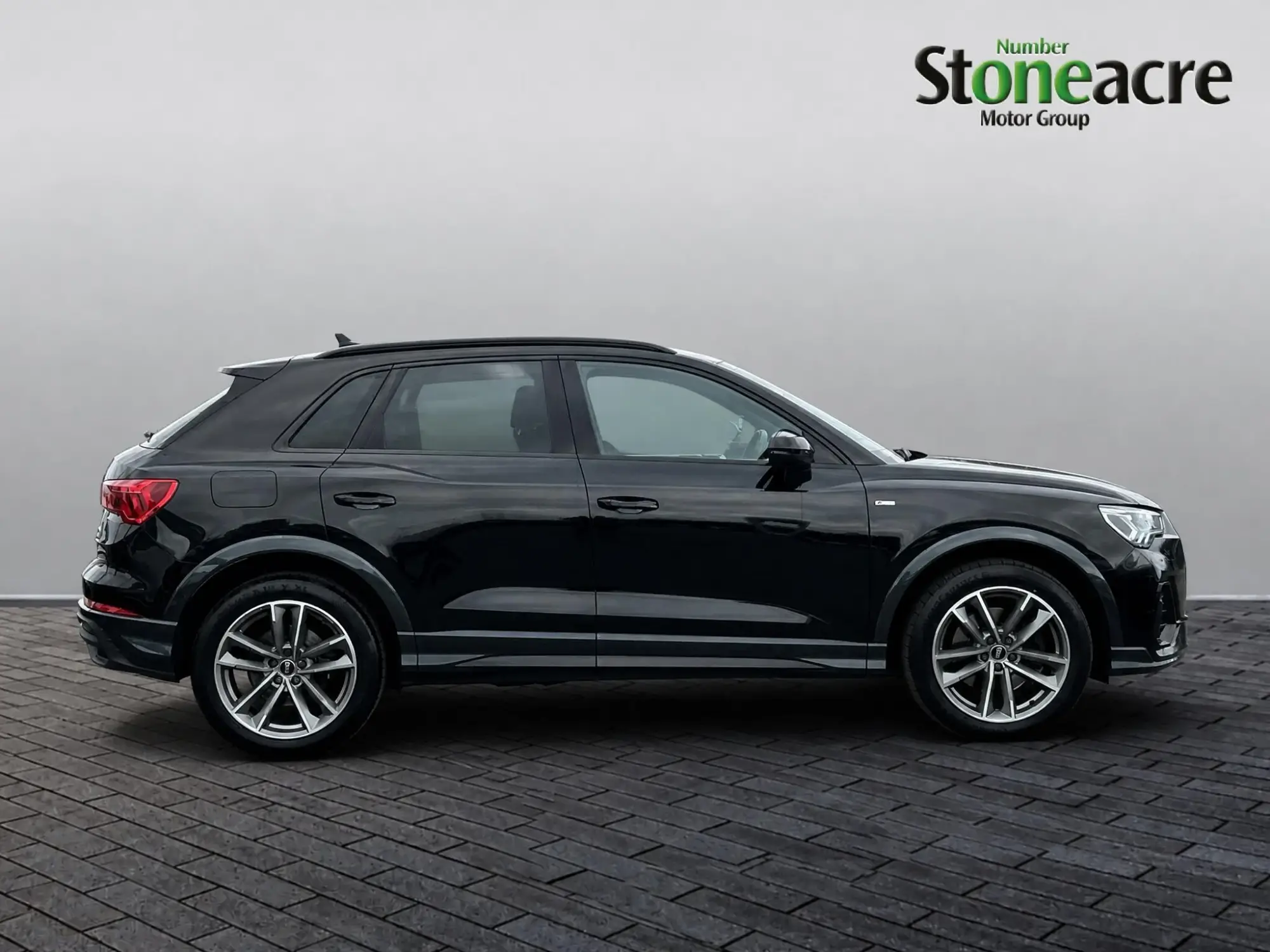 Audi Q3 Image 2