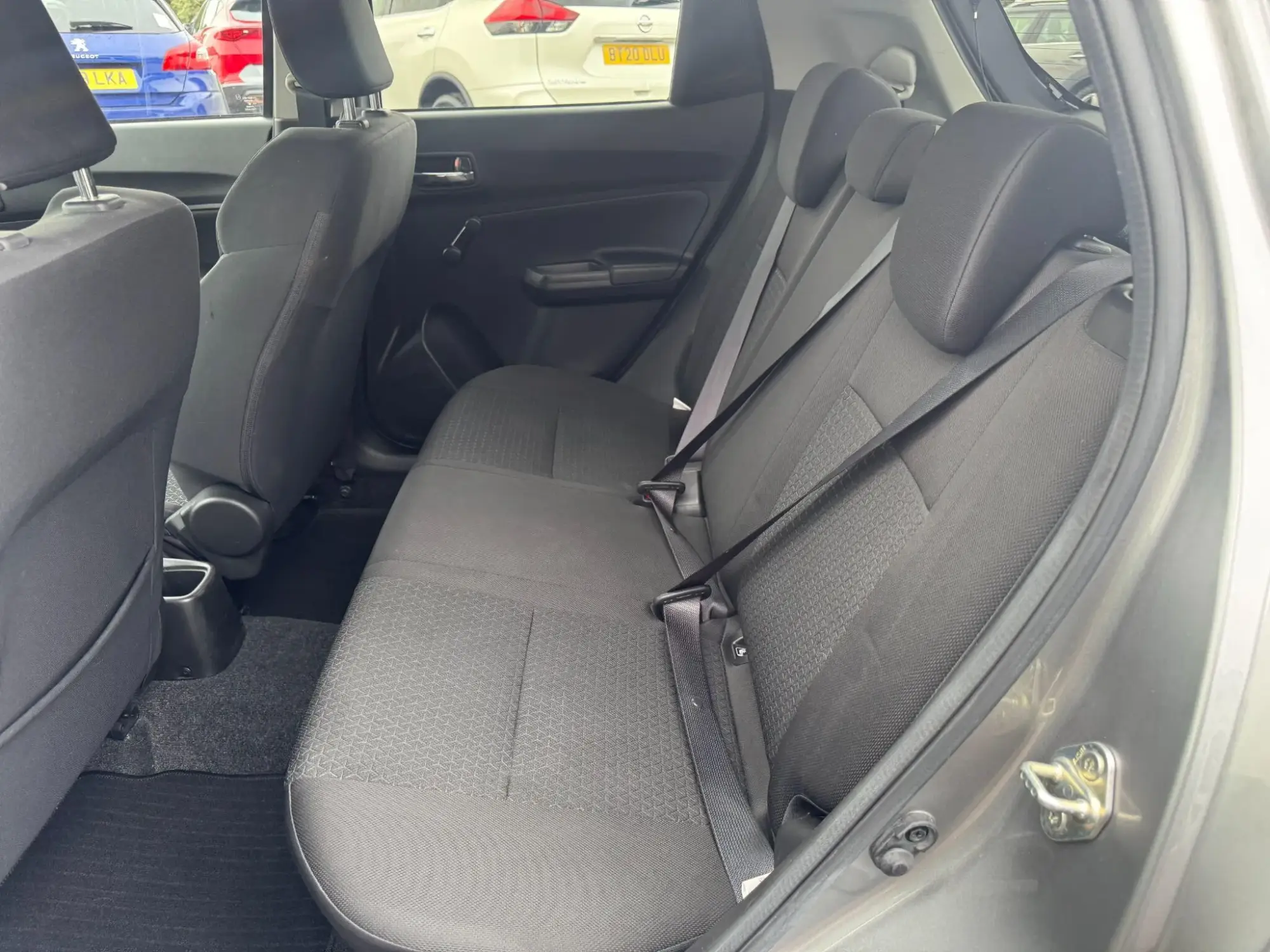 Suzuki Swift Image 12 Suzuki Swift Image 12
