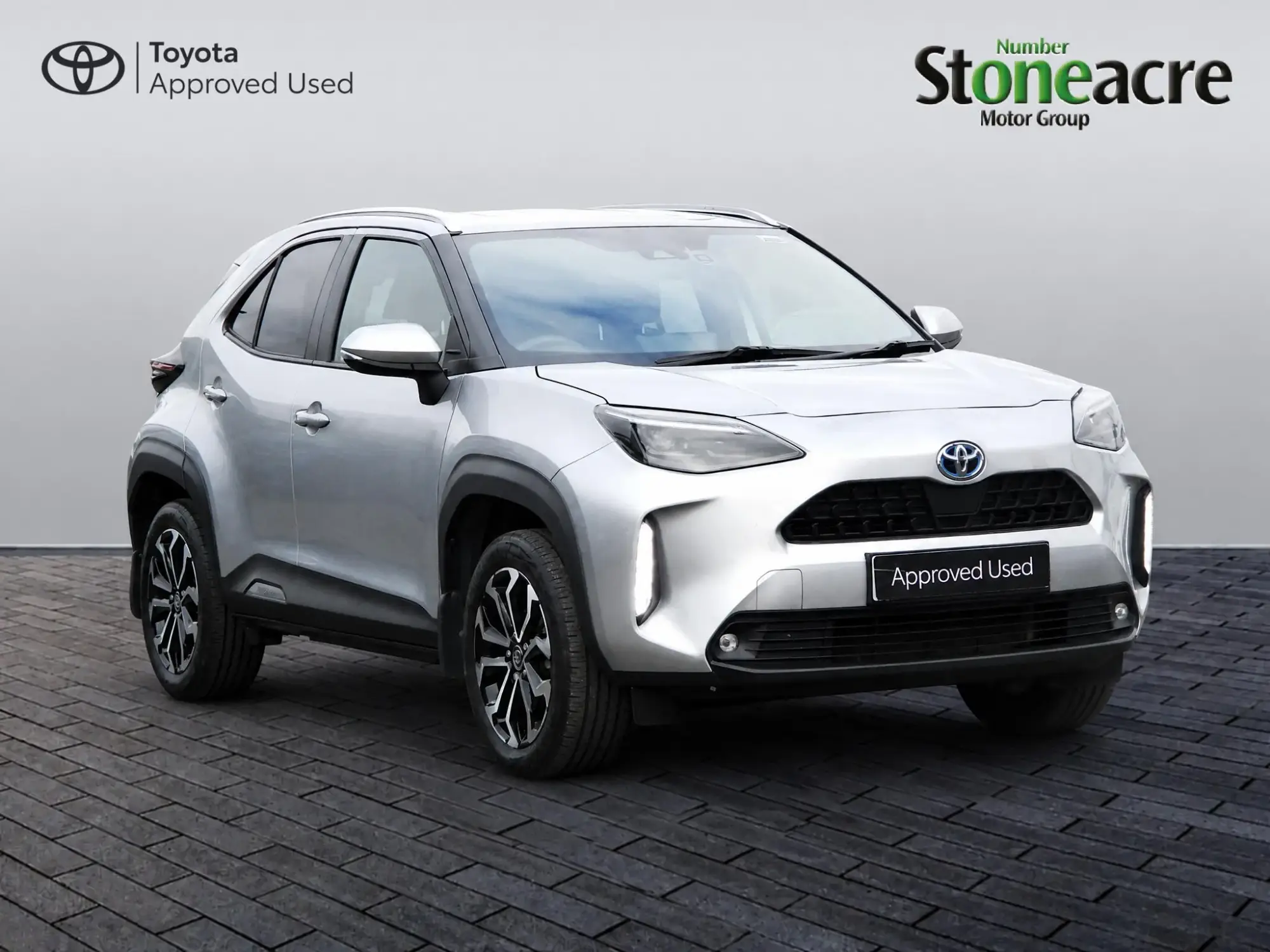 Toyota Yaris Cross 1.5 Hybrid Design 5dr CVT NL72ONZ Image 1