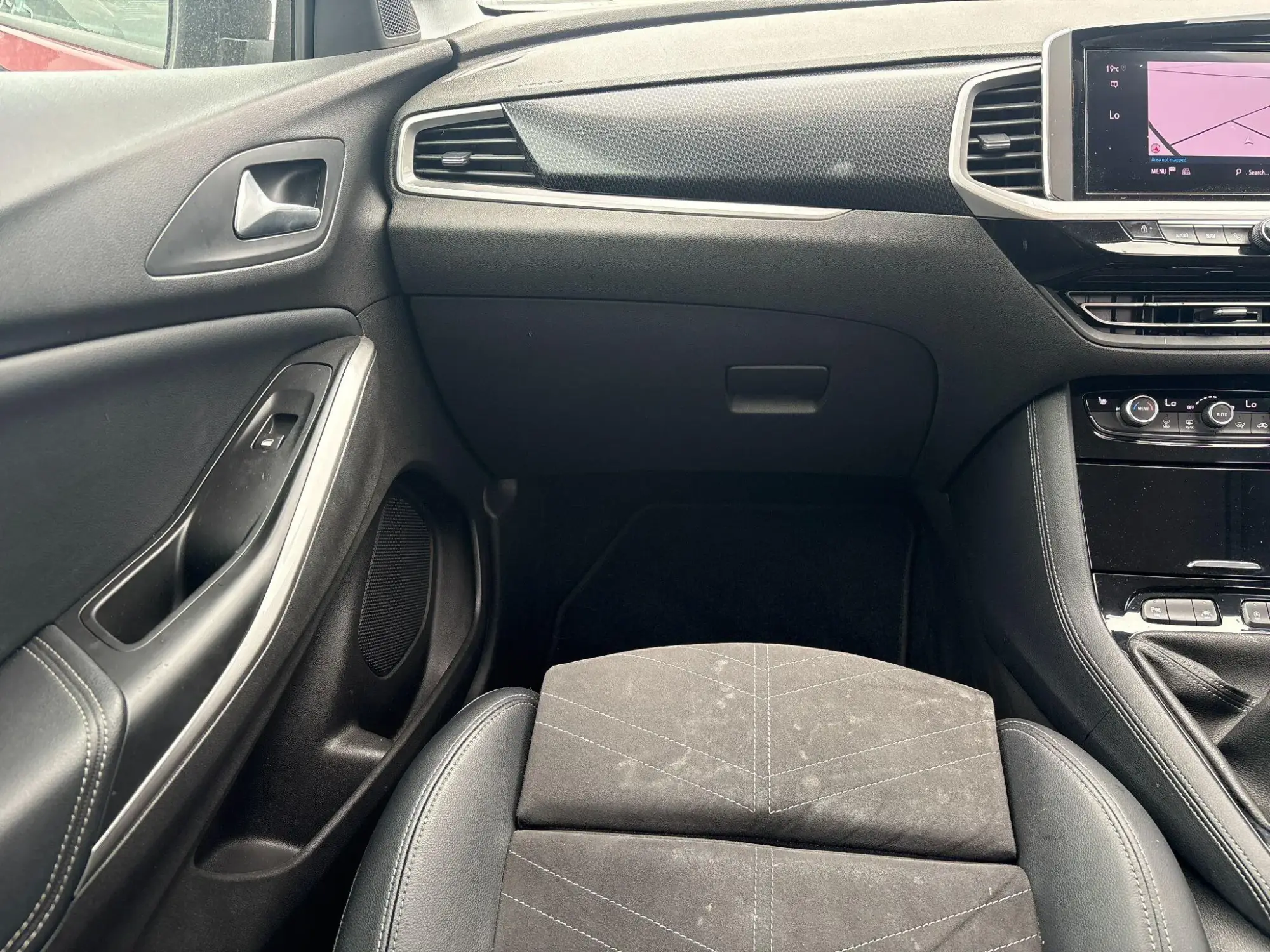 Vauxhall Grandland Image 17