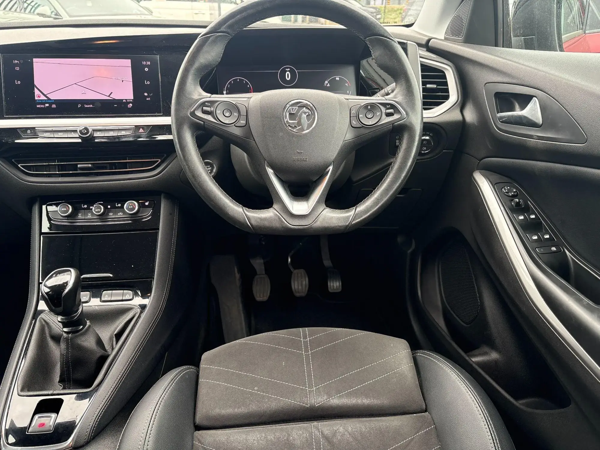Vauxhall Grandland Image 18