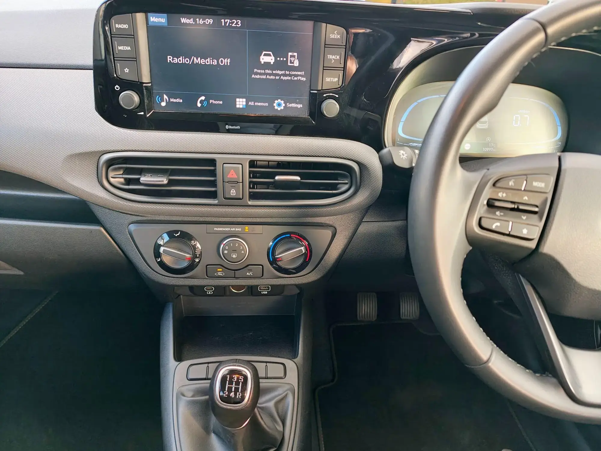 Hyundai i10 Image 9