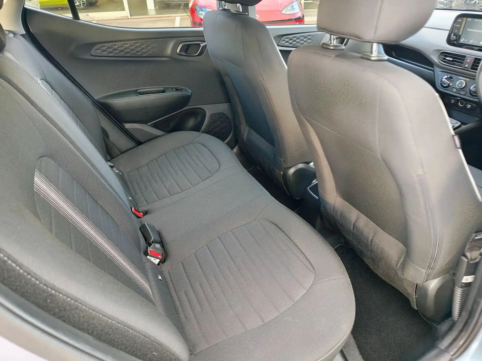 Hyundai i10 Image 14