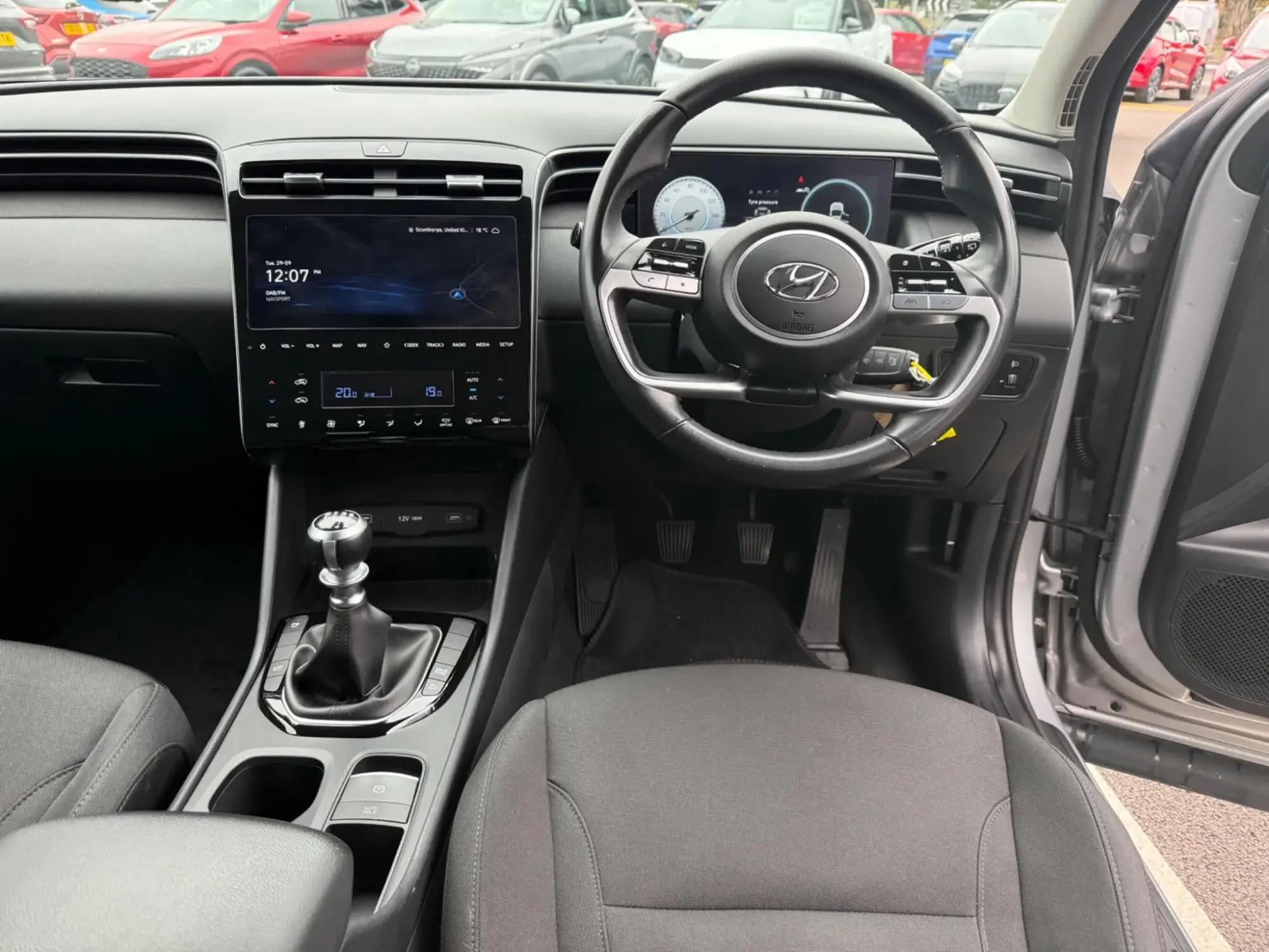 Hyundai TUCSON Image 16 Hyundai TUCSON Image 16