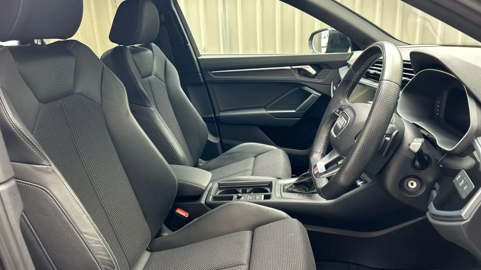Audi Q3 Image 15