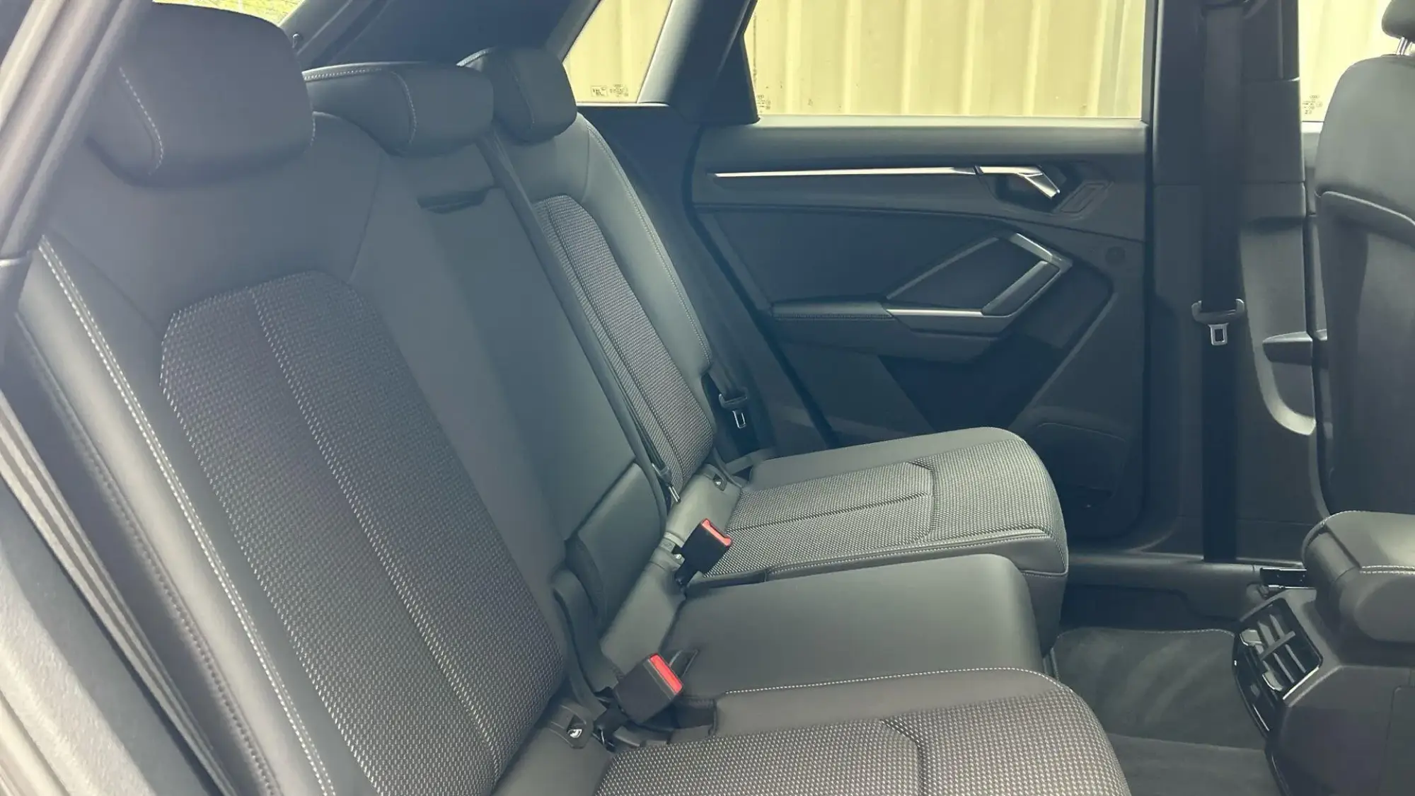 Audi Q3 Image 16