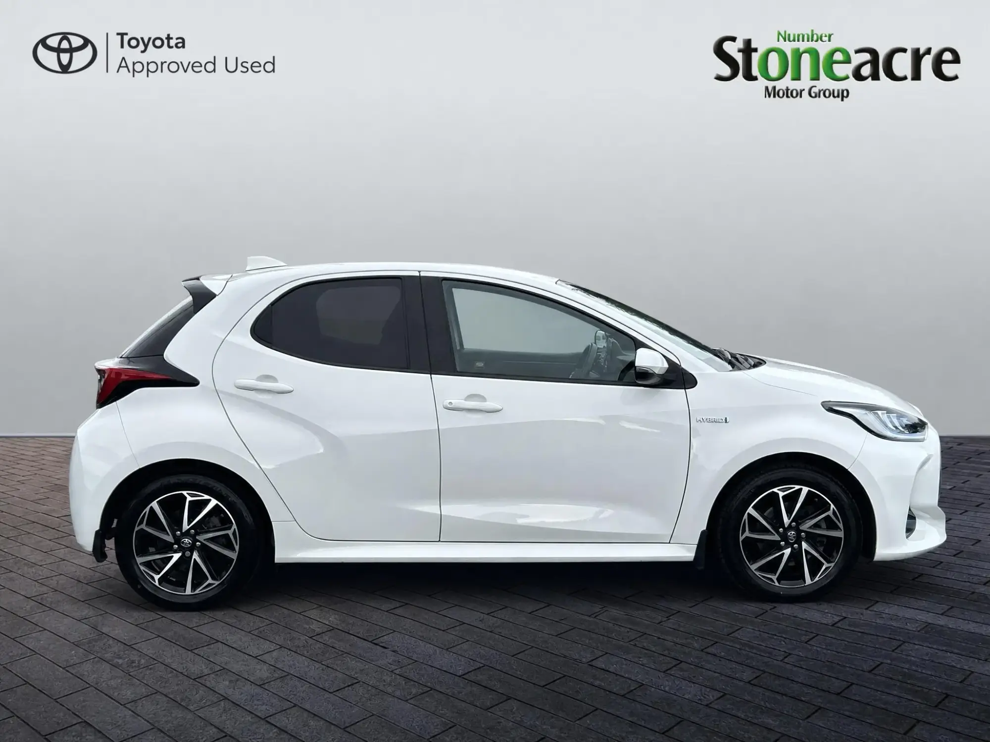 Toyota Yaris Hybrid 1.5 Hybrid Design 5dr CVT NJ71RWN Image 2