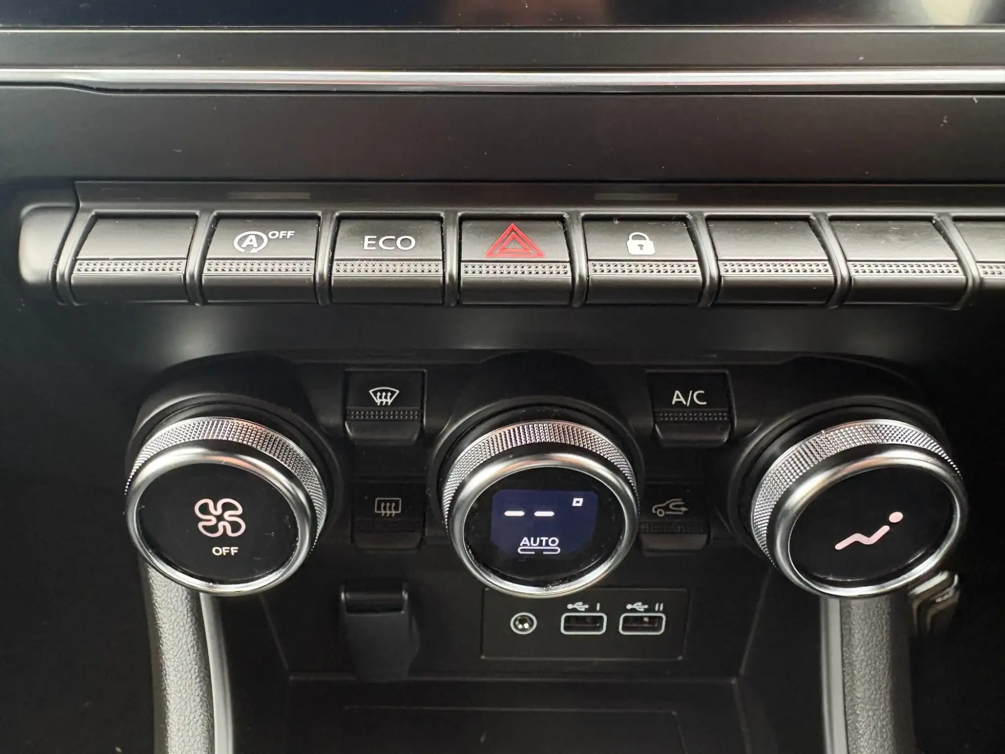 Renault Captur Image 23 Renault Captur Image 23