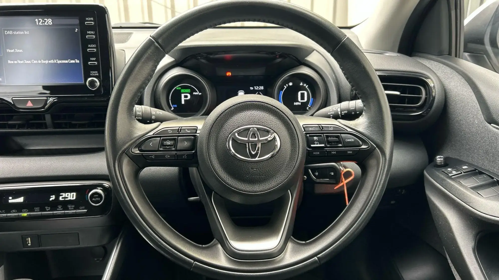Toyota Yaris Hybrid Image 12 Toyota Yaris Hybrid Image 12
